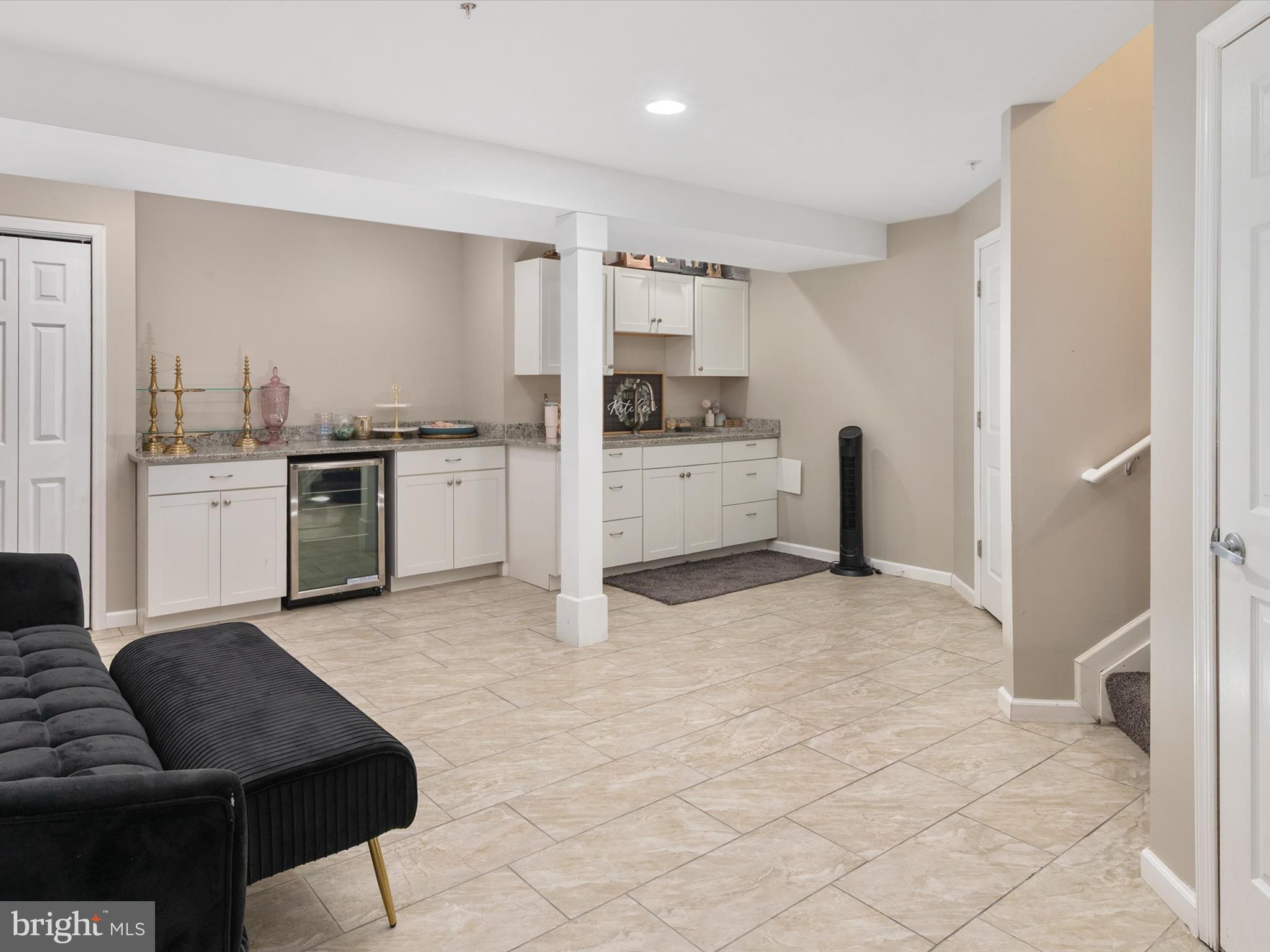 RESIDENCES AT QUARRY PLACE - Residential