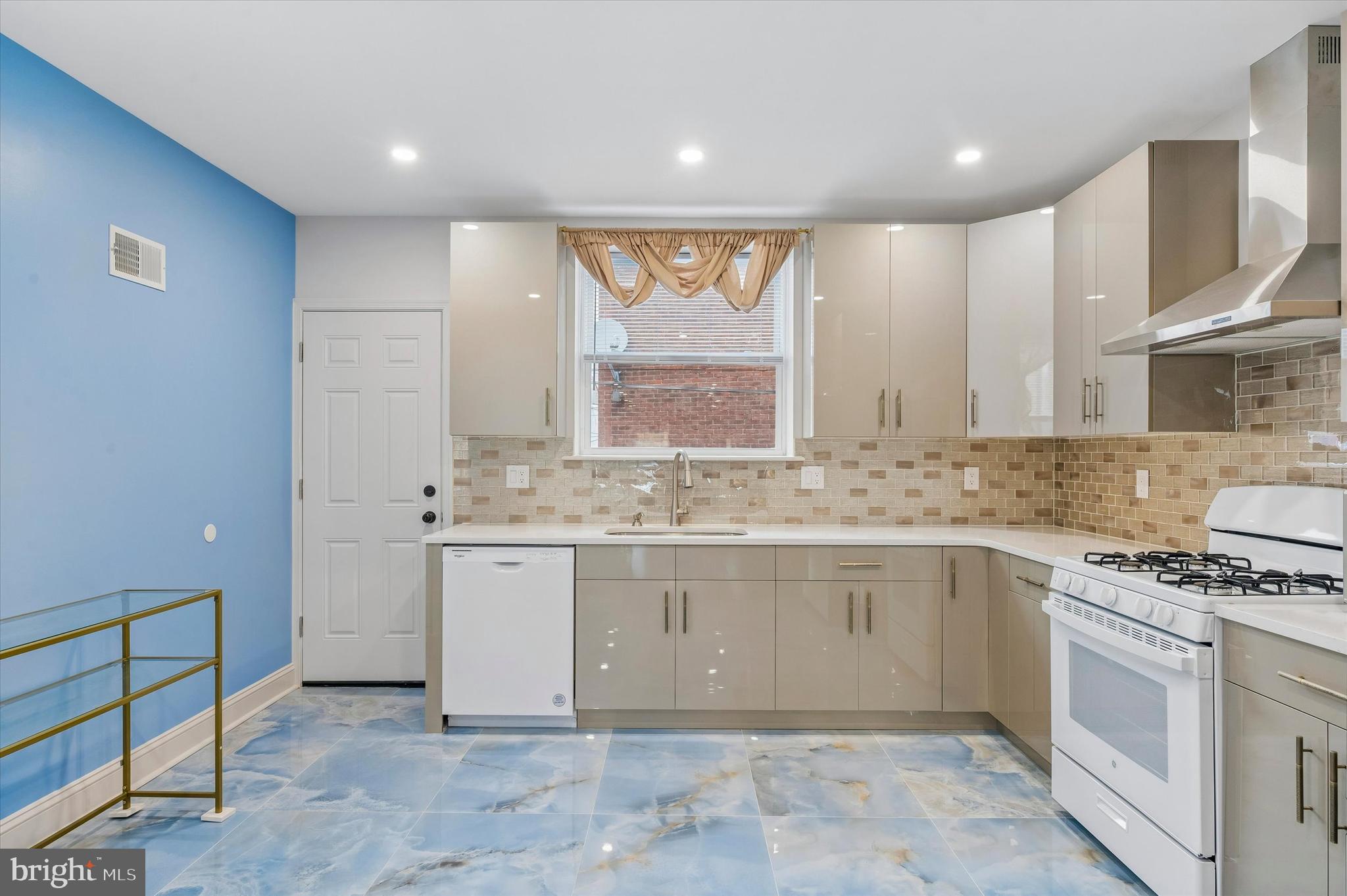 PHILADELPHIA (SOUTH) - Residential