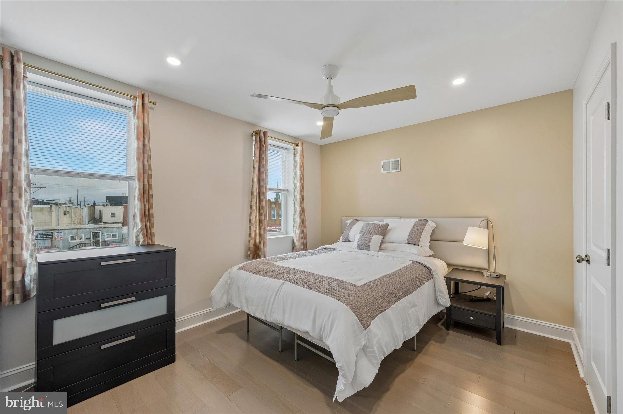 PHILADELPHIA (SOUTH) - Residential