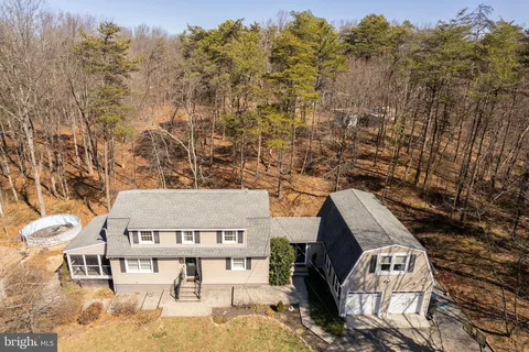 260 Blue Jay Drive, Cross Junction, VA MLS: VAFV2024694