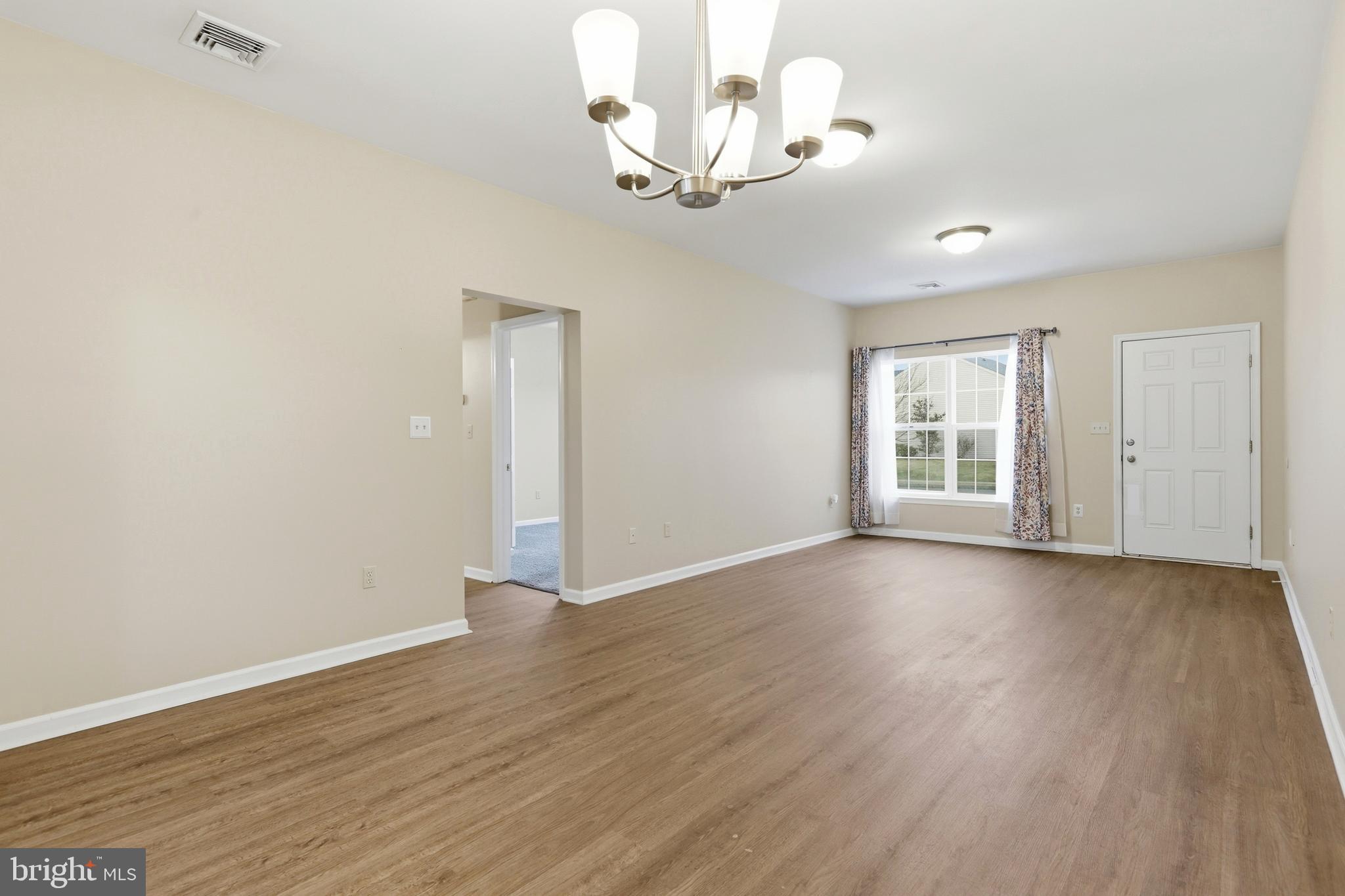 TOWN CENTRE - Residential