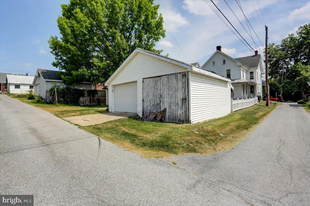 SHIPPENSBURG - Residential