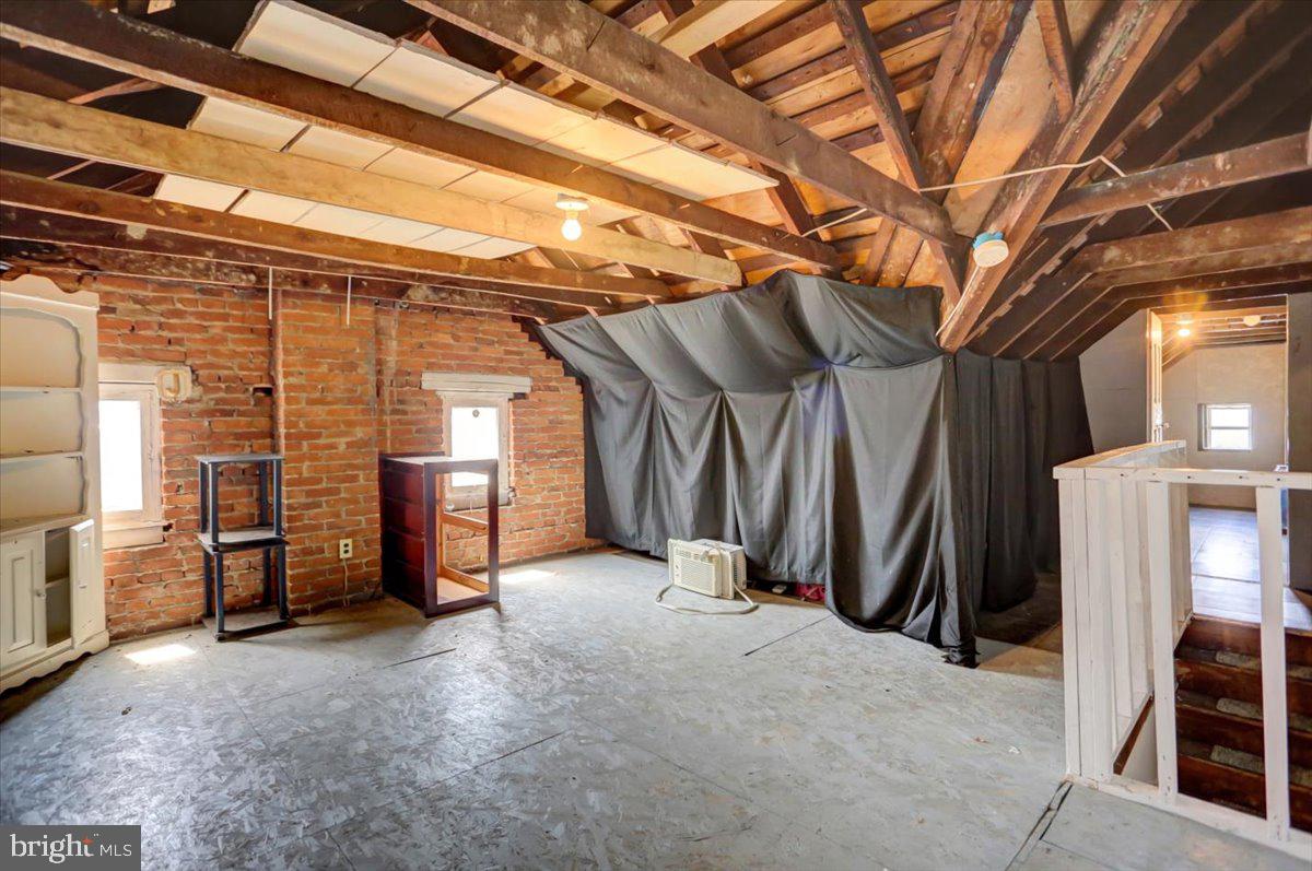 SHIPPENSBURG - Residential