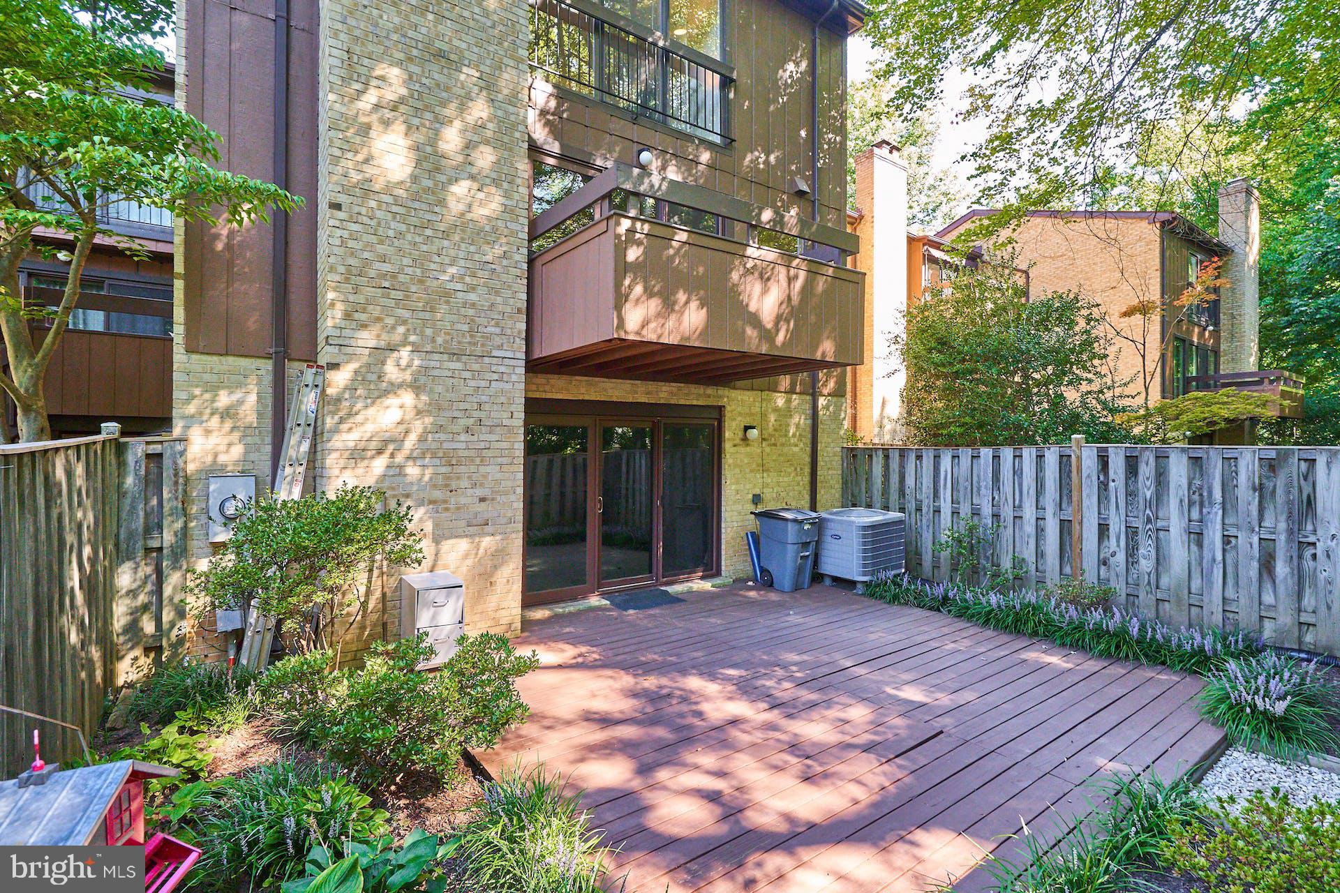 CHESTERFIELD MEWS - Residential