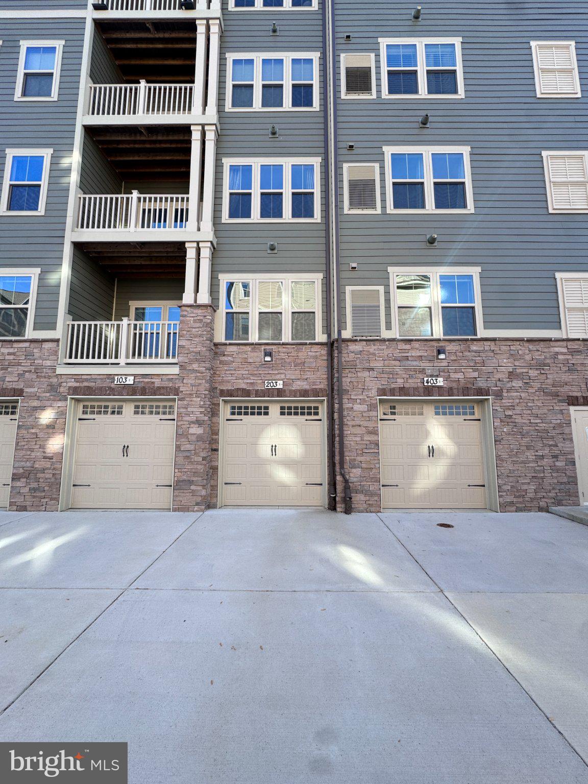 3422 ANGELICA WAY 203