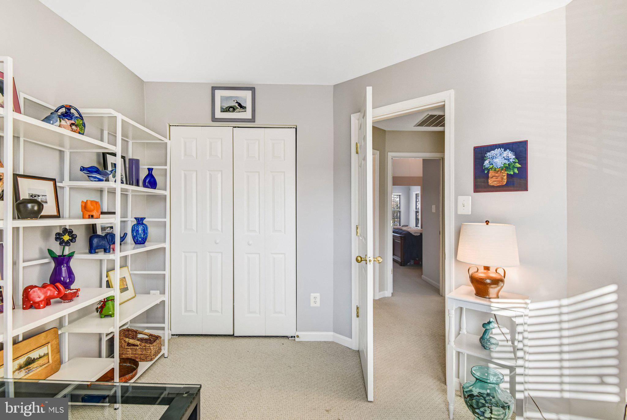 SOUTH RIDING - Residential