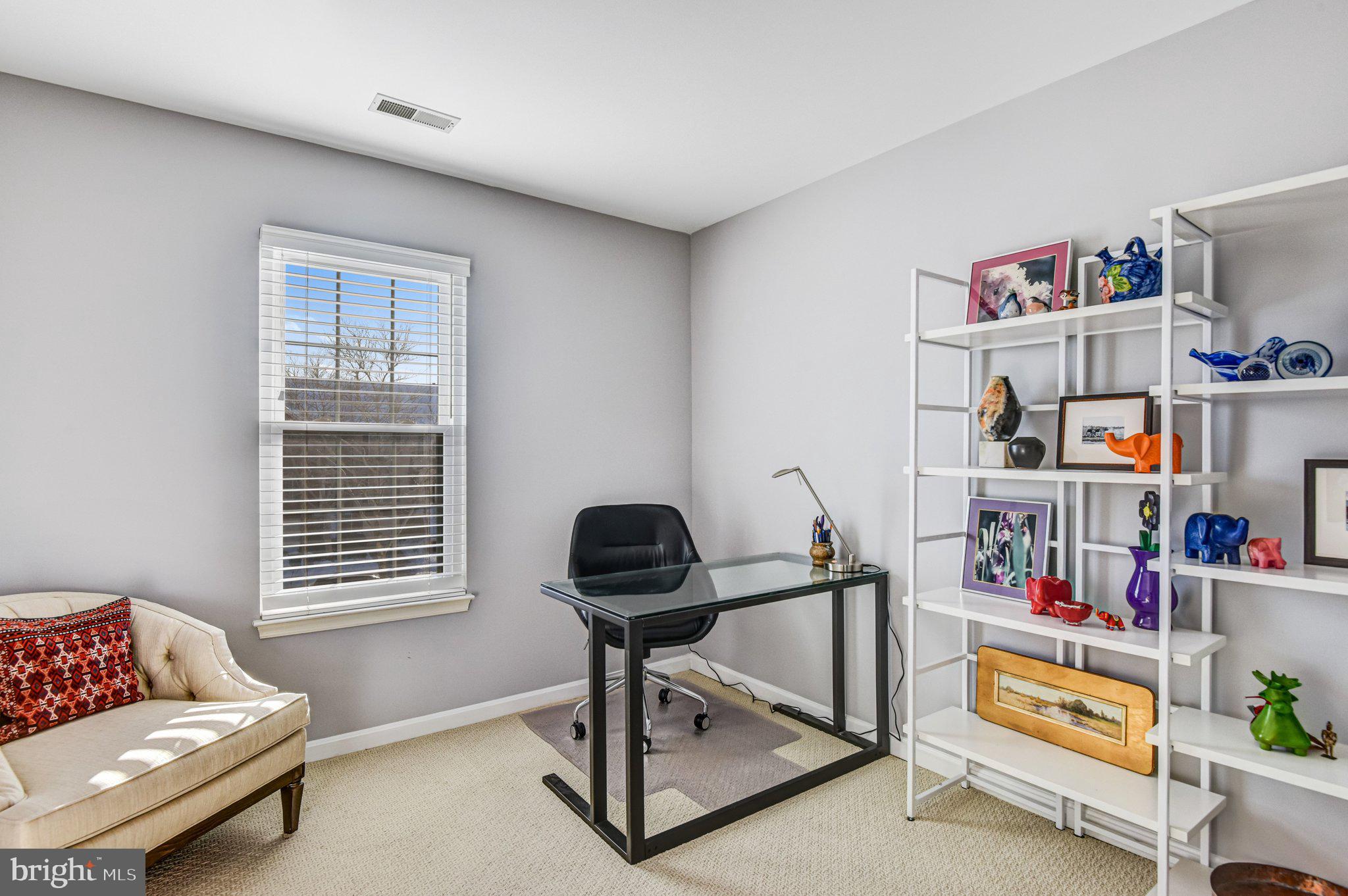 SOUTH RIDING - Residential