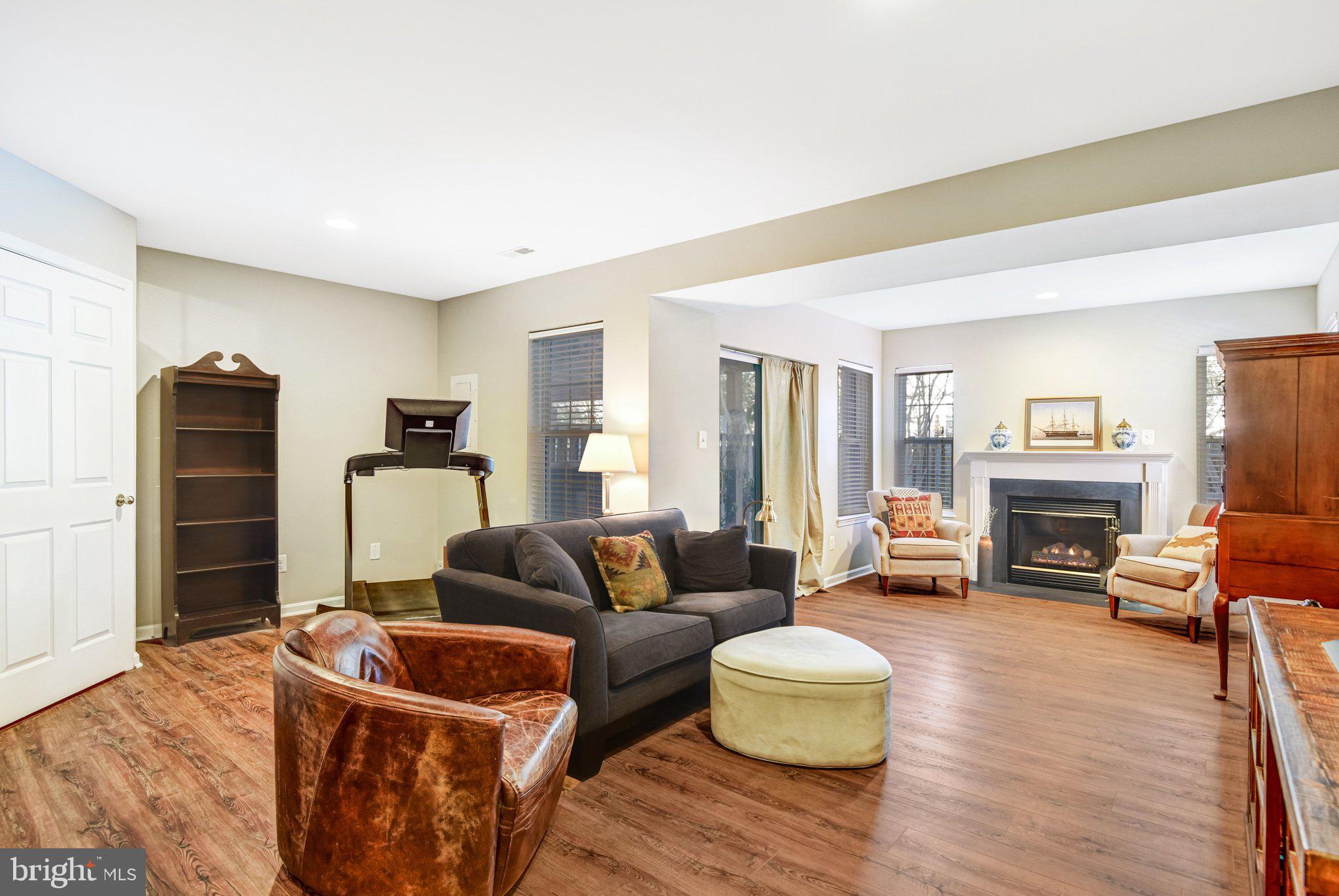 SOUTH RIDING - Residential