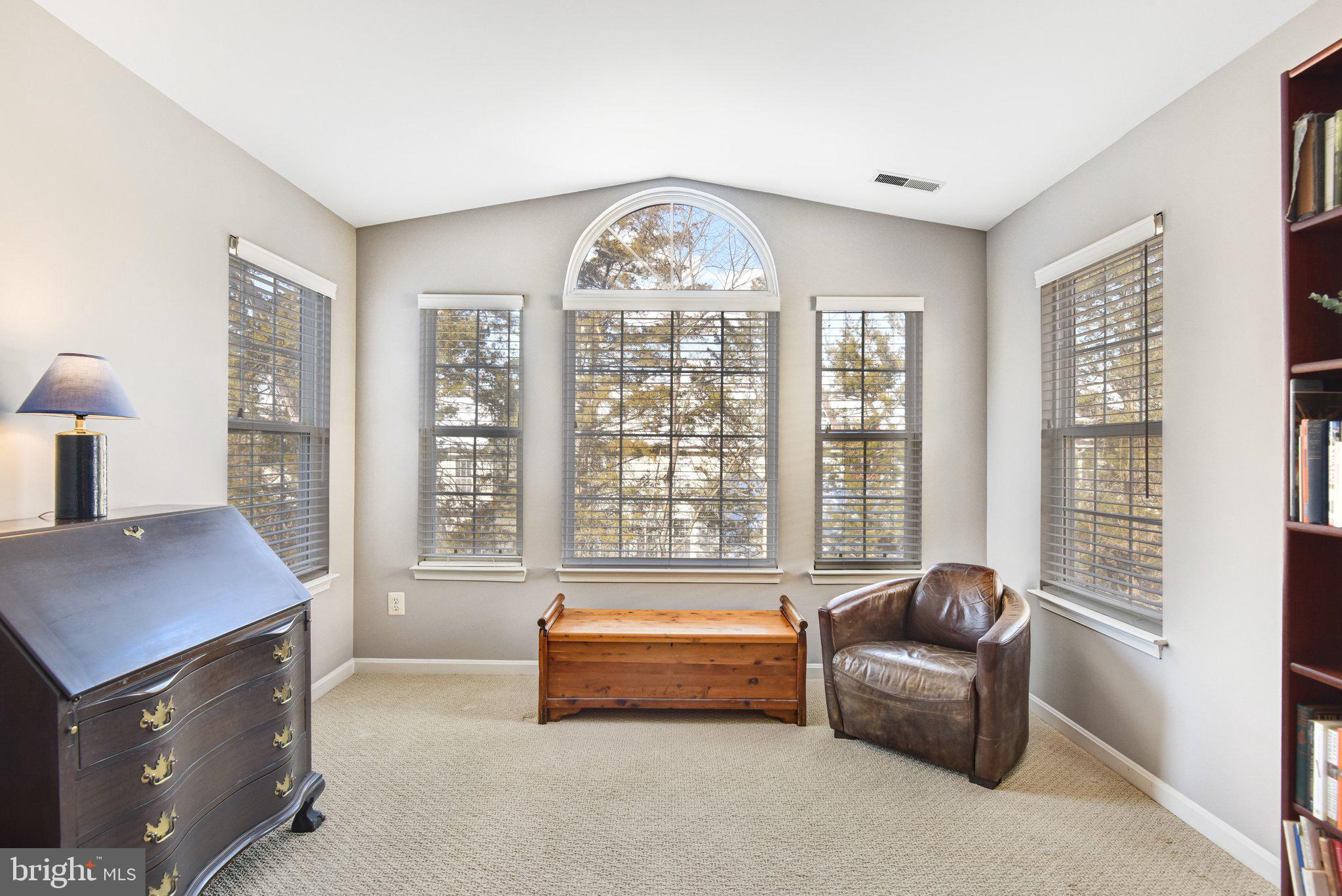 SOUTH RIDING - Residential