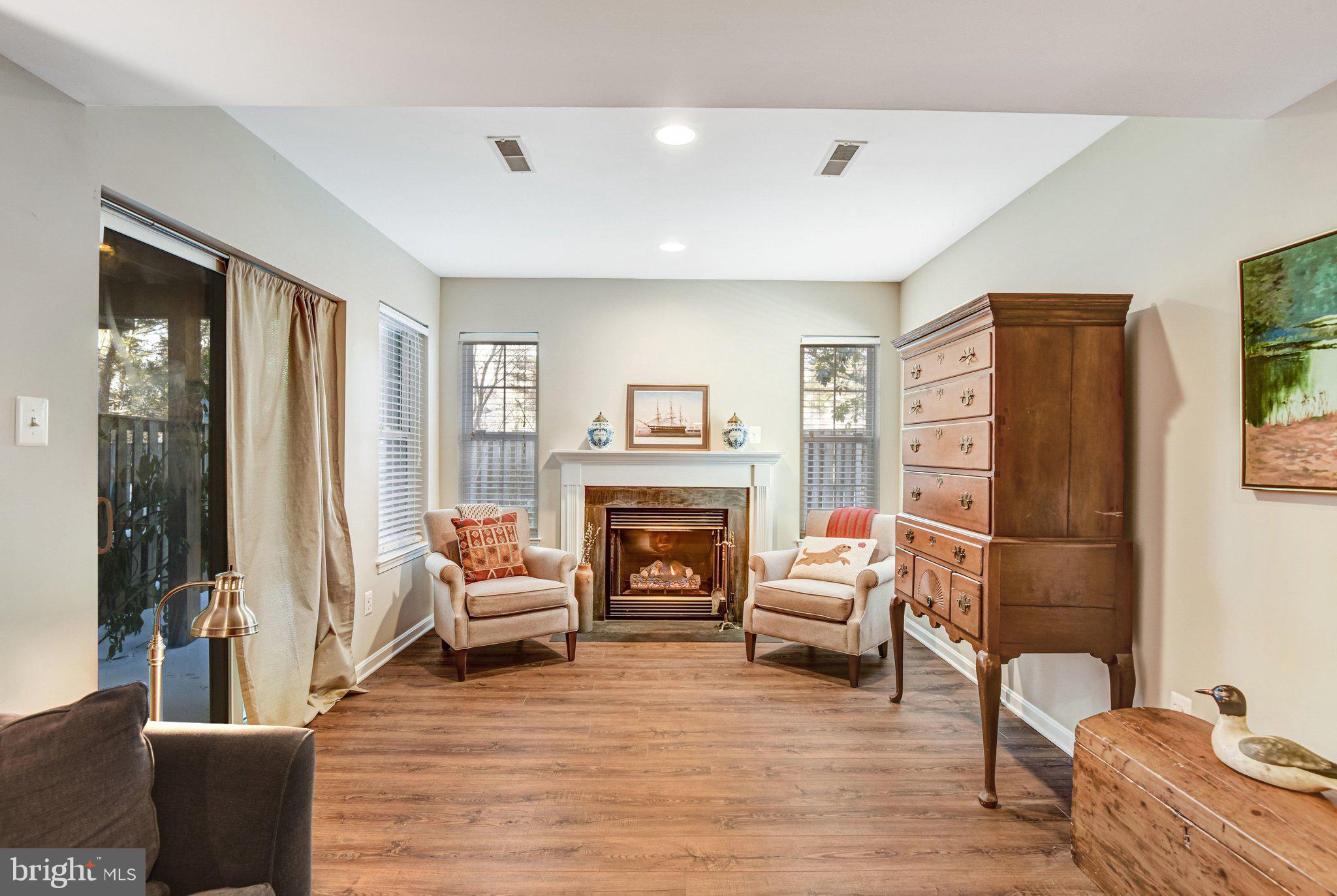 SOUTH RIDING - Residential