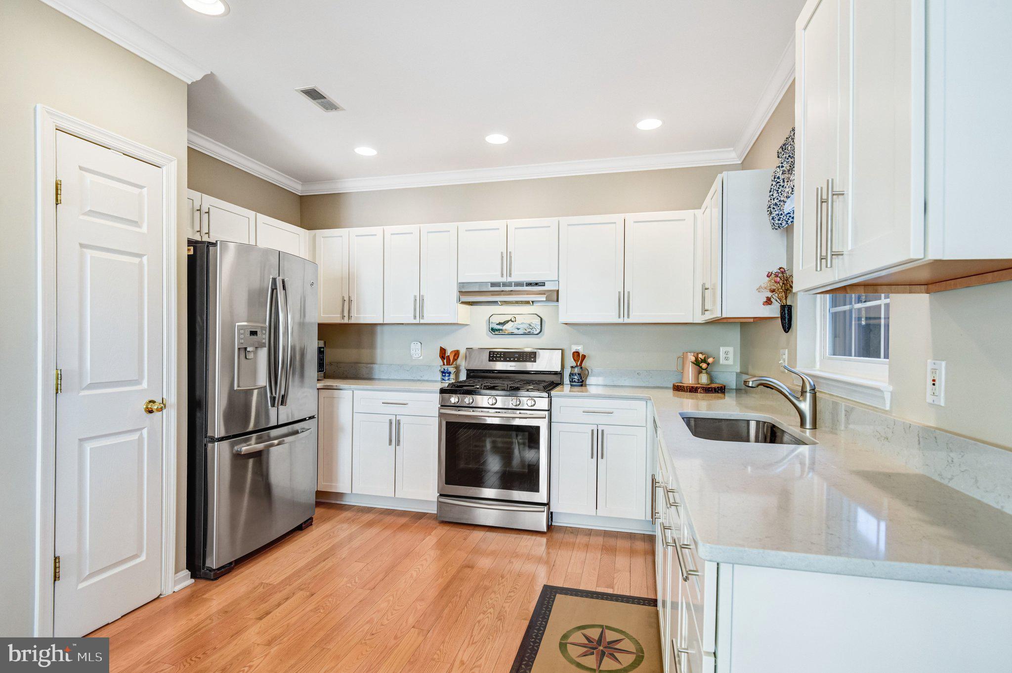 SOUTH RIDING - Residential