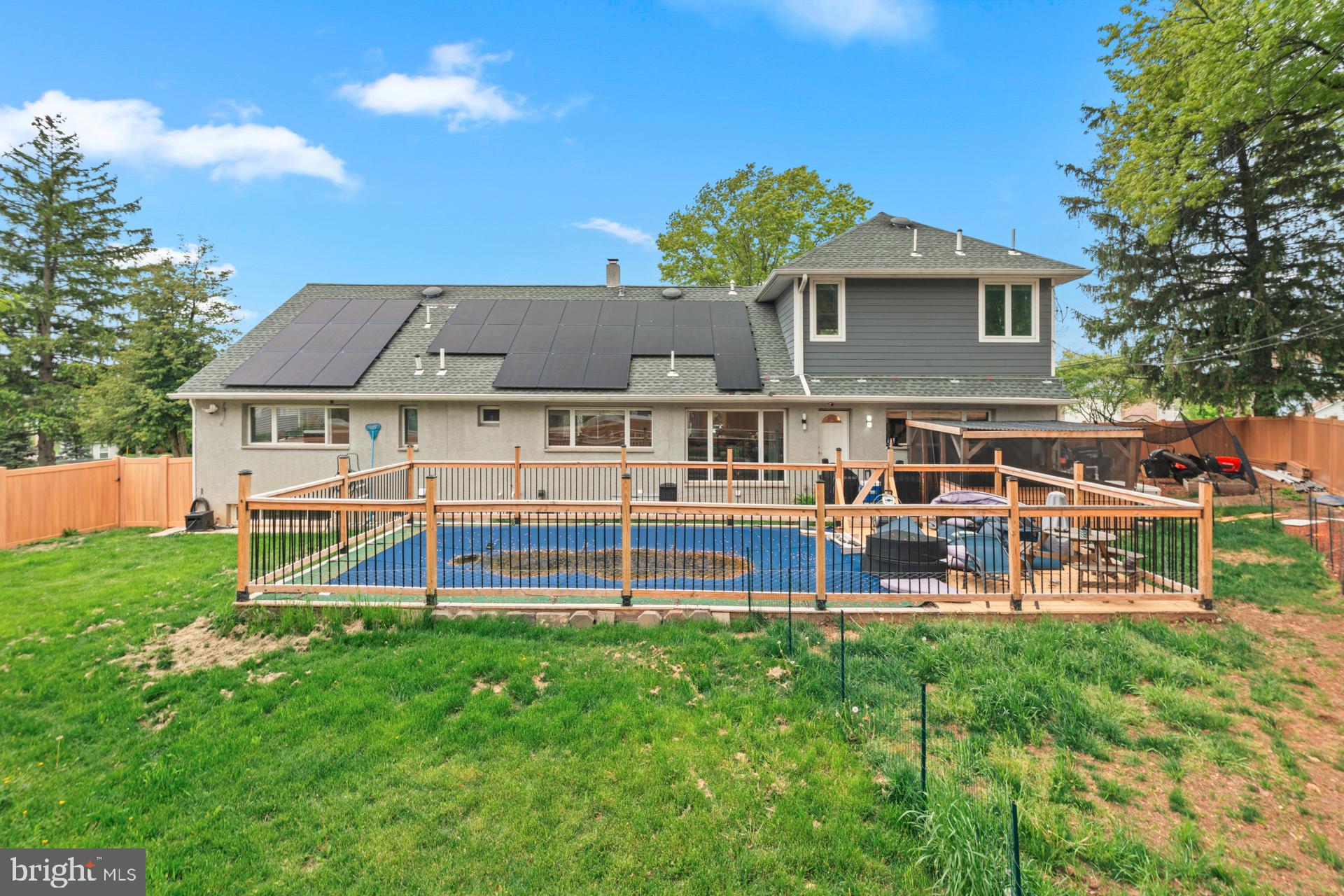 JUSTA FARMS - Residential