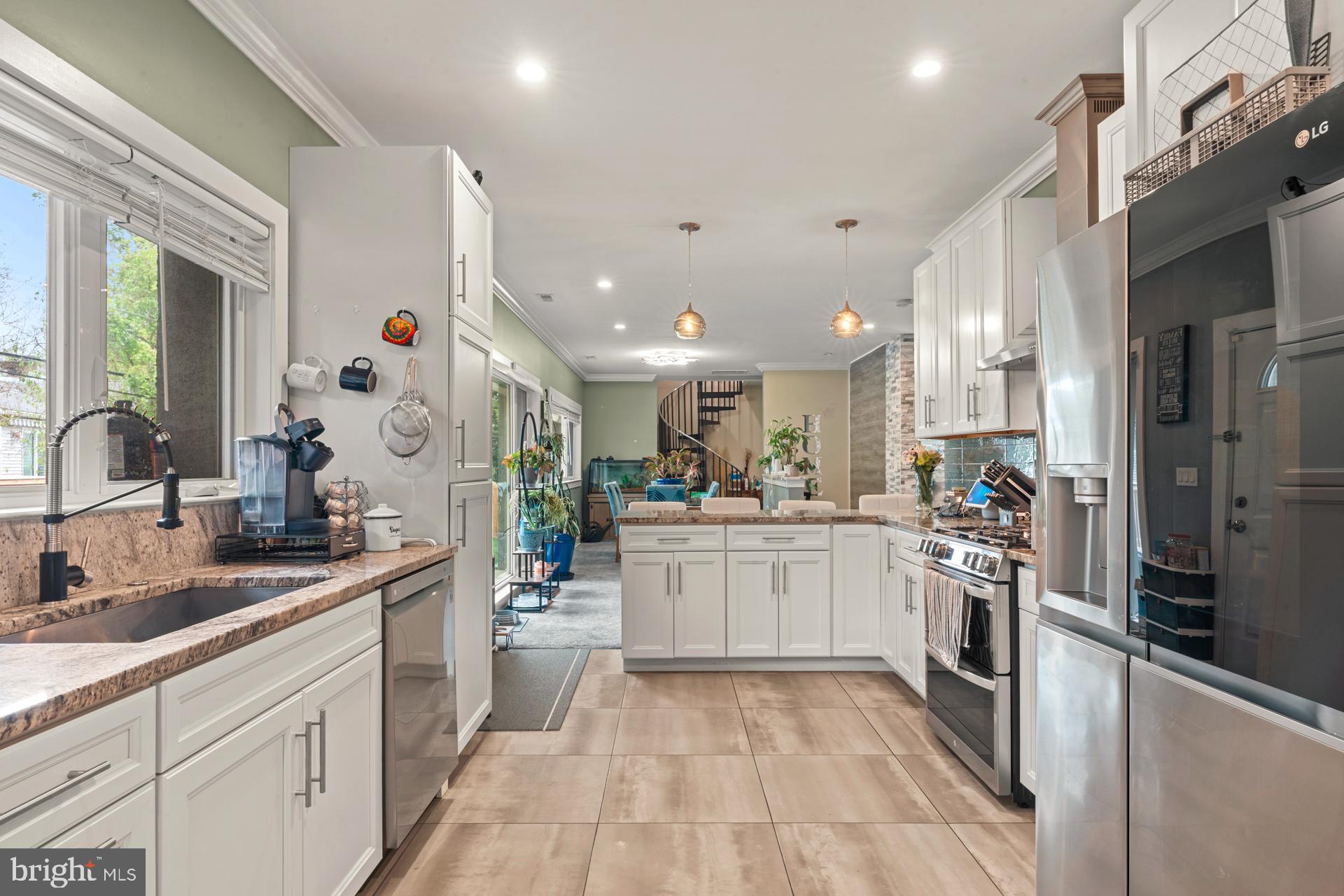 JUSTA FARMS - Residential