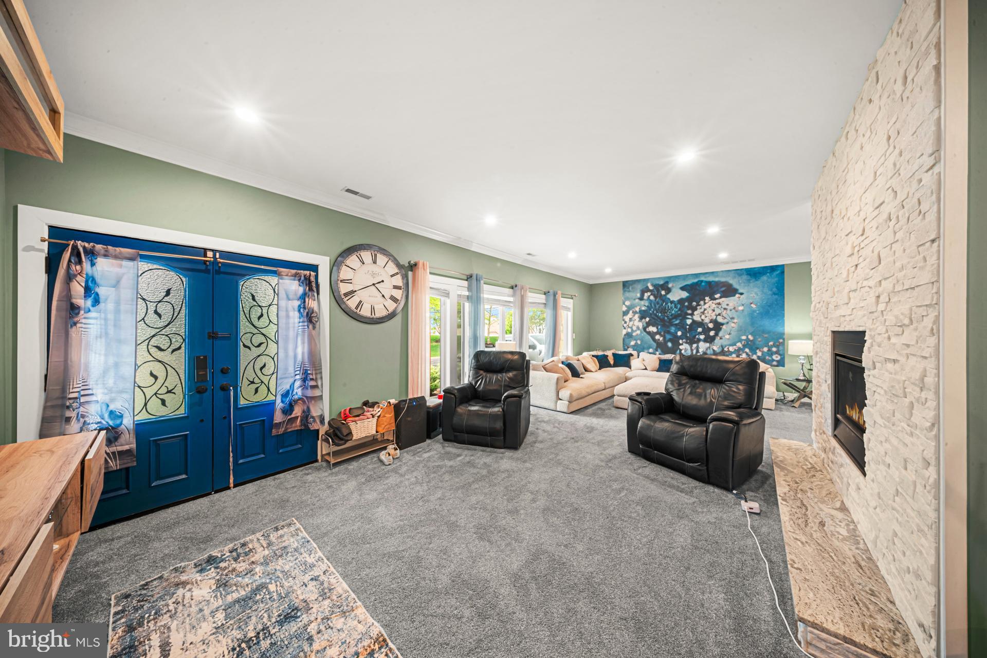 JUSTA FARMS - Residential