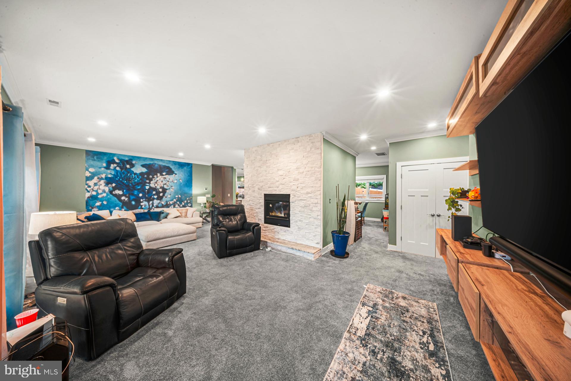 JUSTA FARMS - Residential