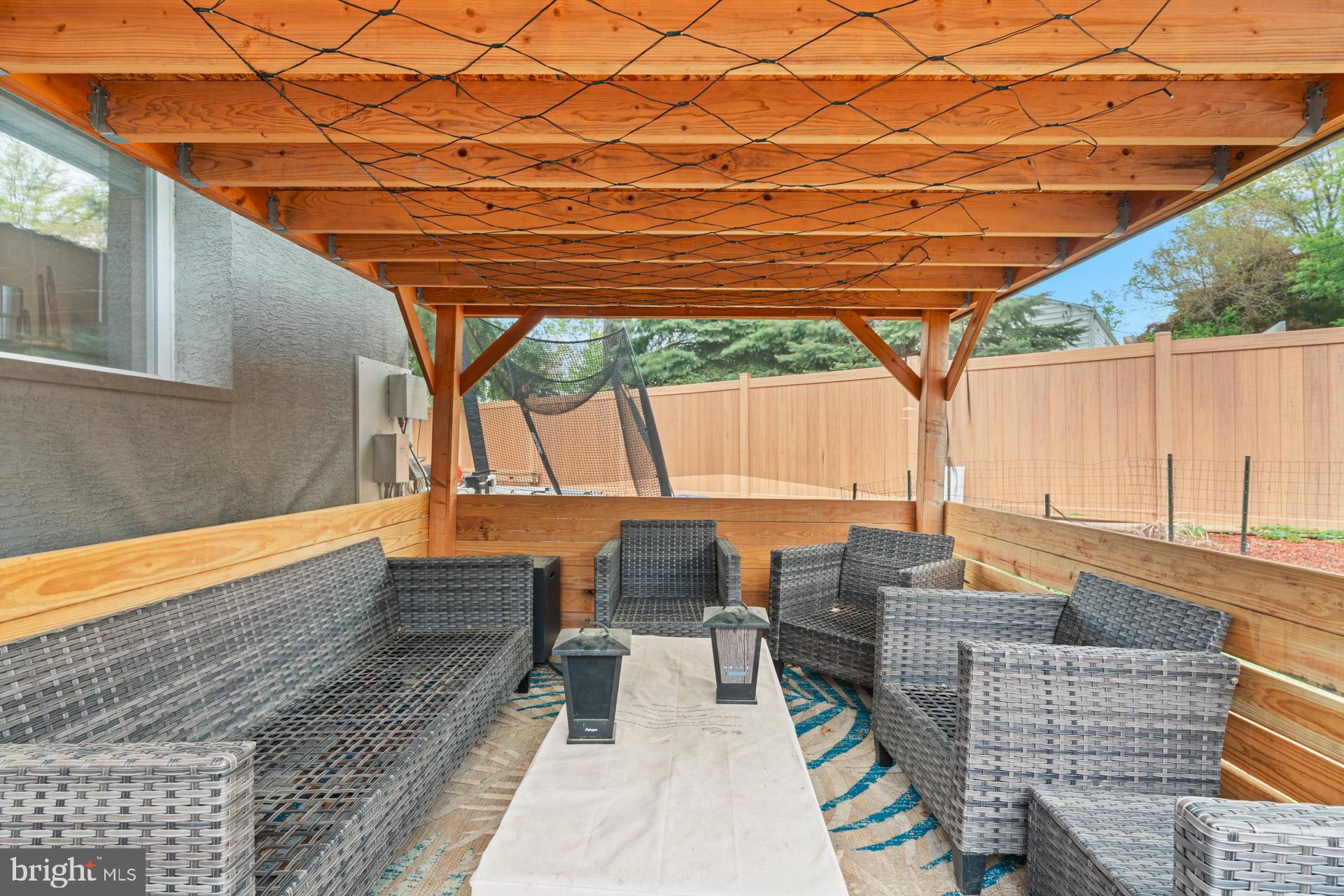 JUSTA FARMS - Residential