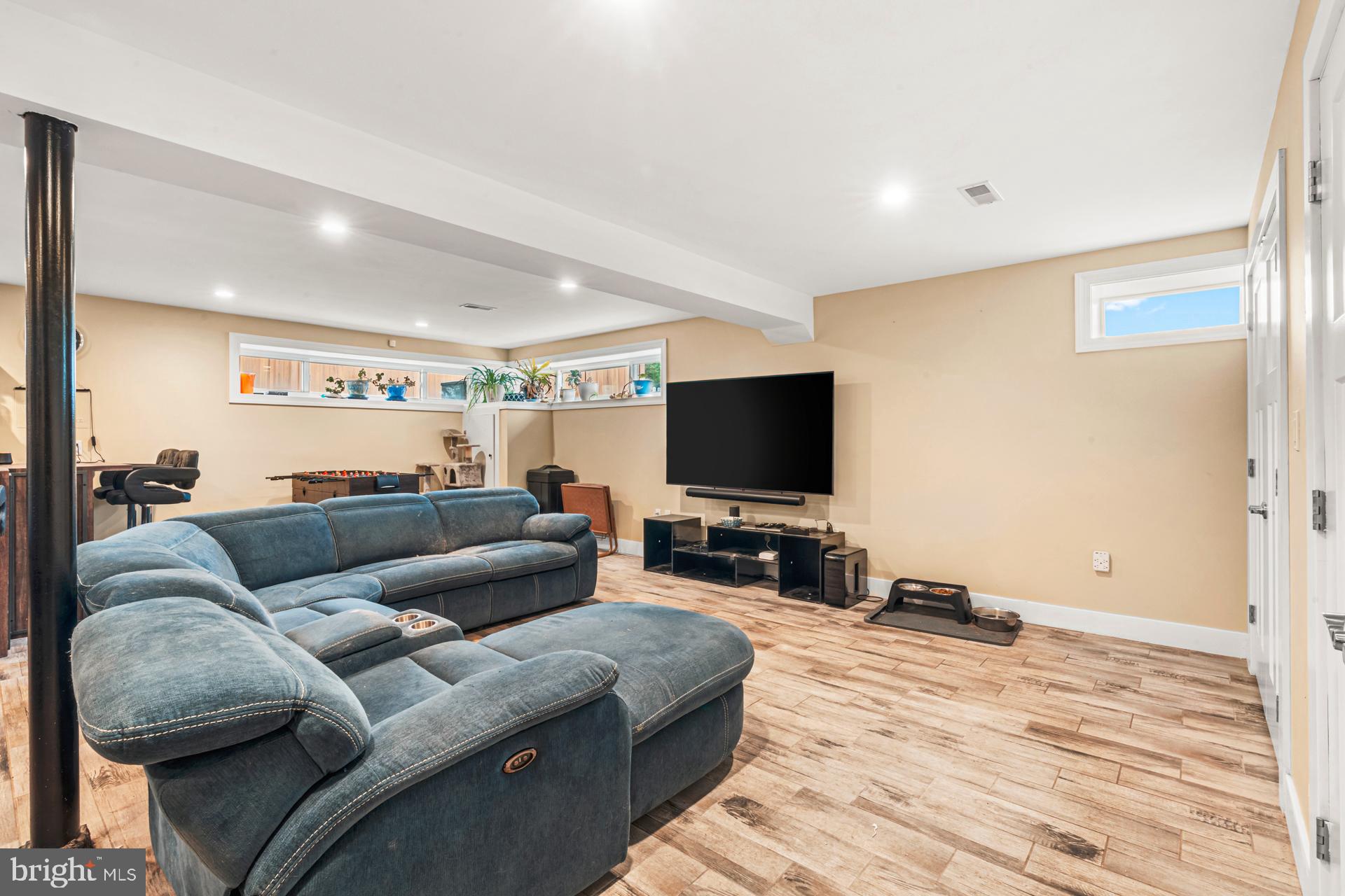 JUSTA FARMS - Residential