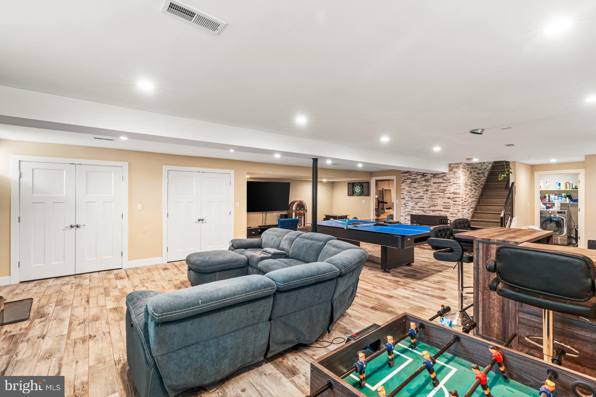 JUSTA FARMS - Residential