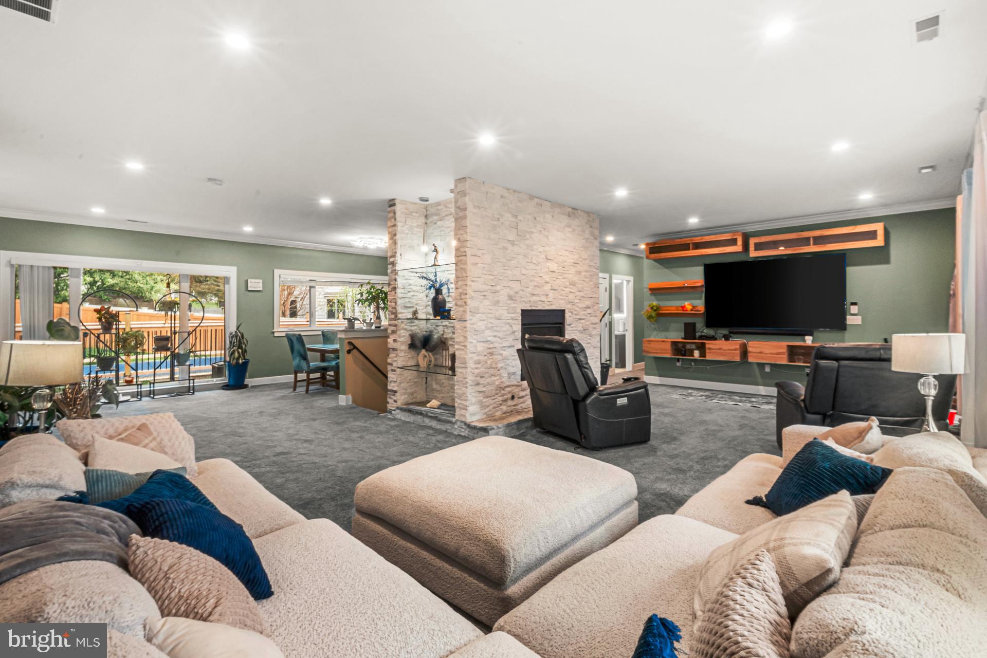 JUSTA FARMS - Residential