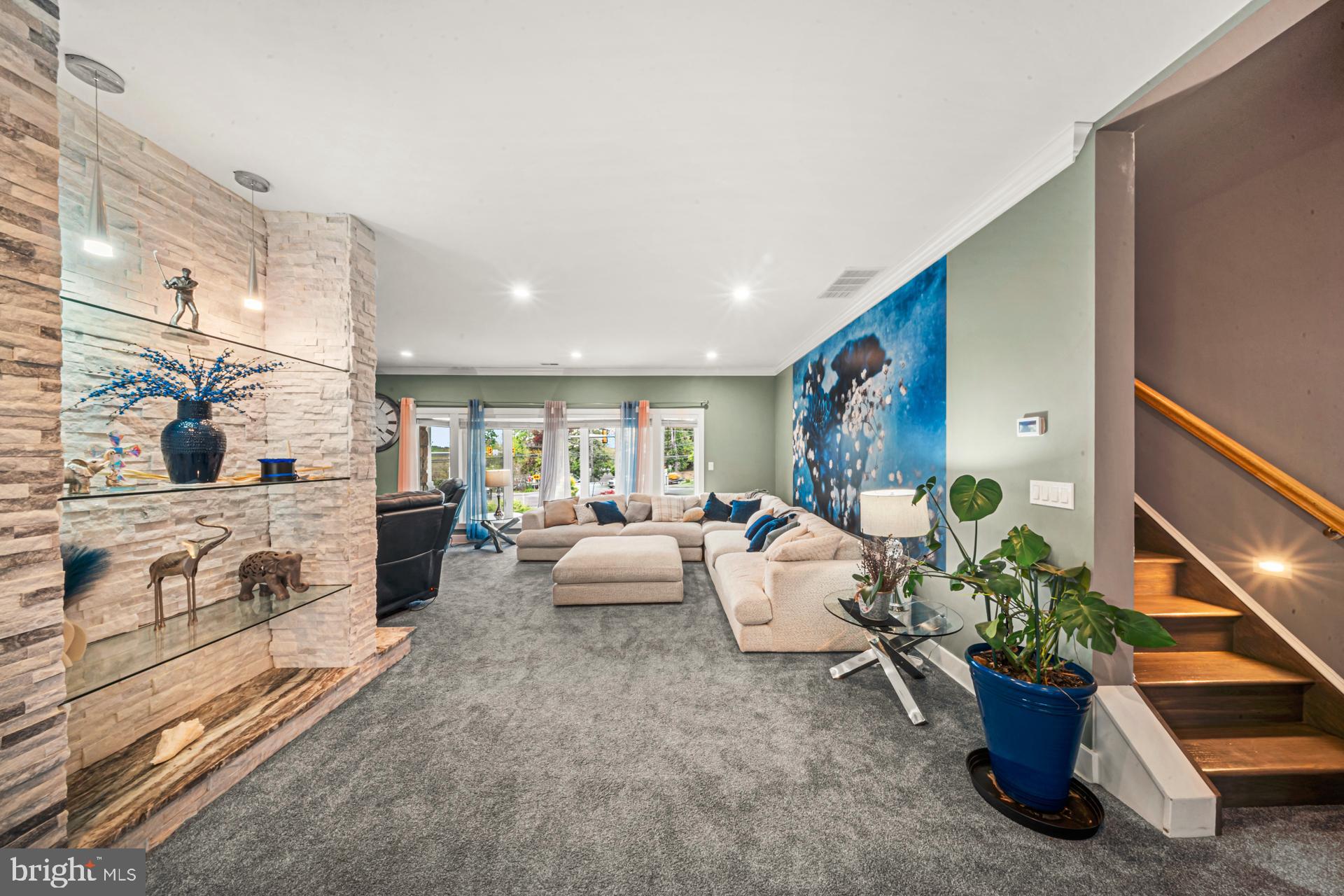 JUSTA FARMS - Residential