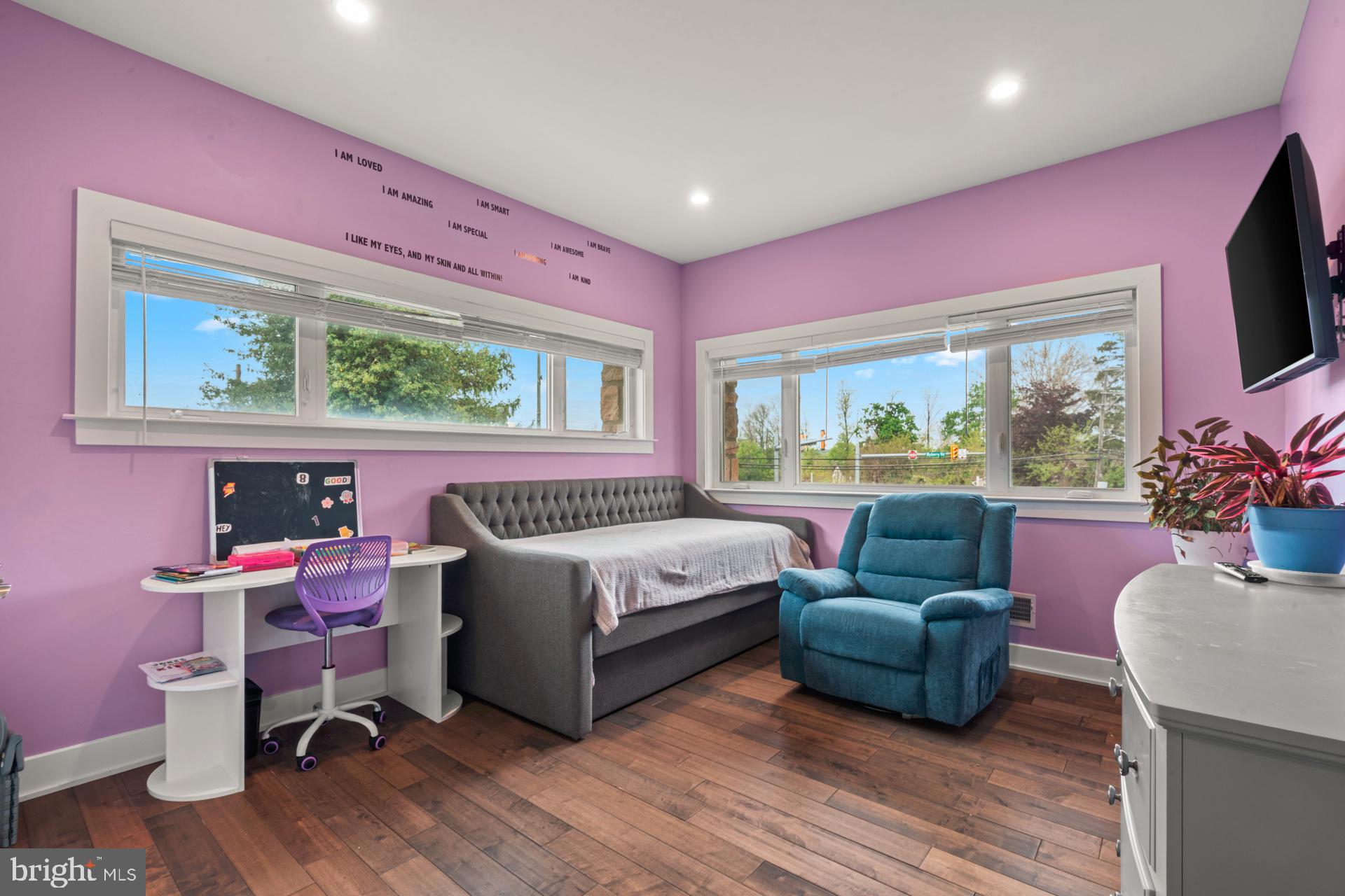 JUSTA FARMS - Residential