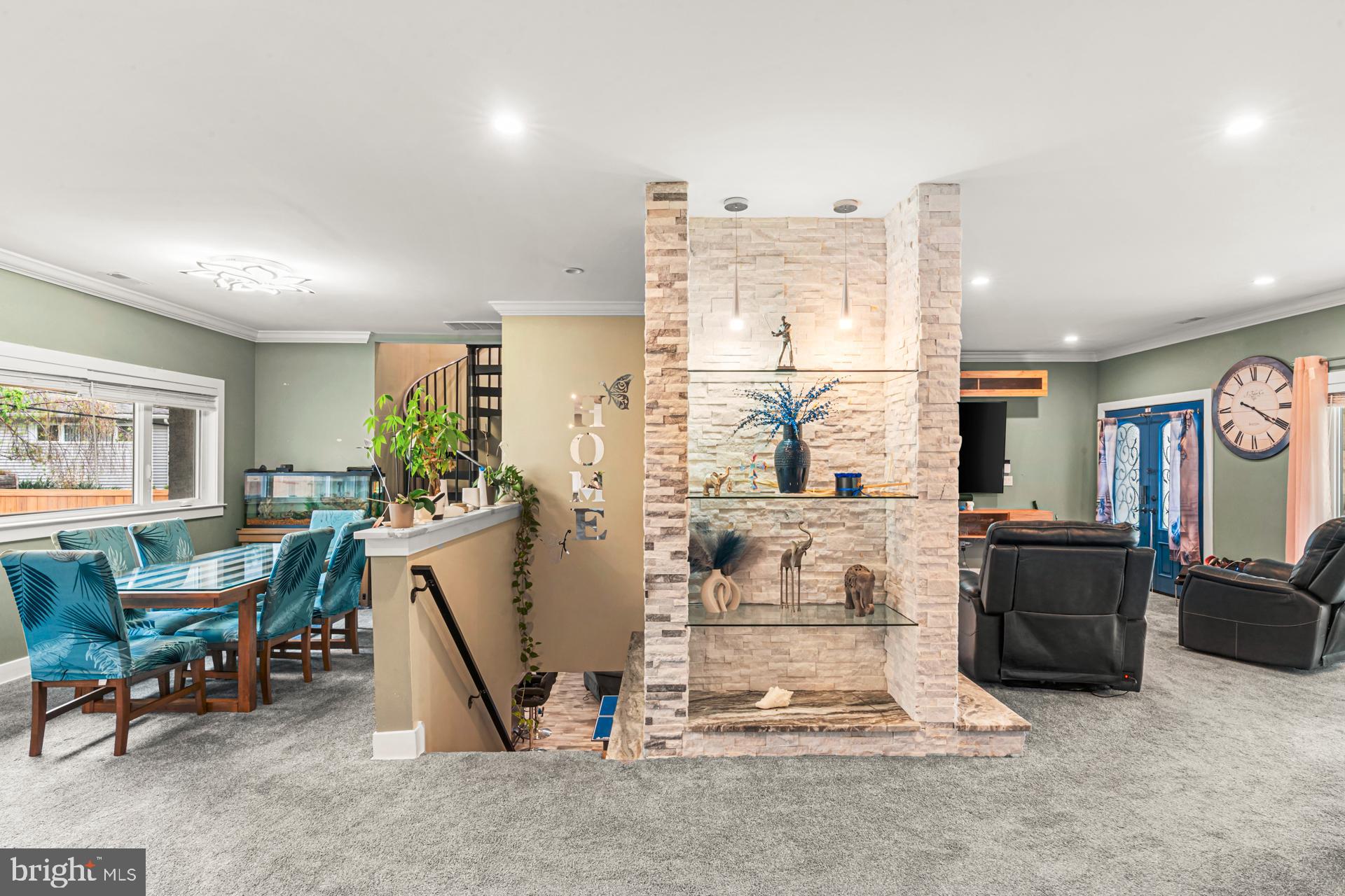 JUSTA FARMS - Residential