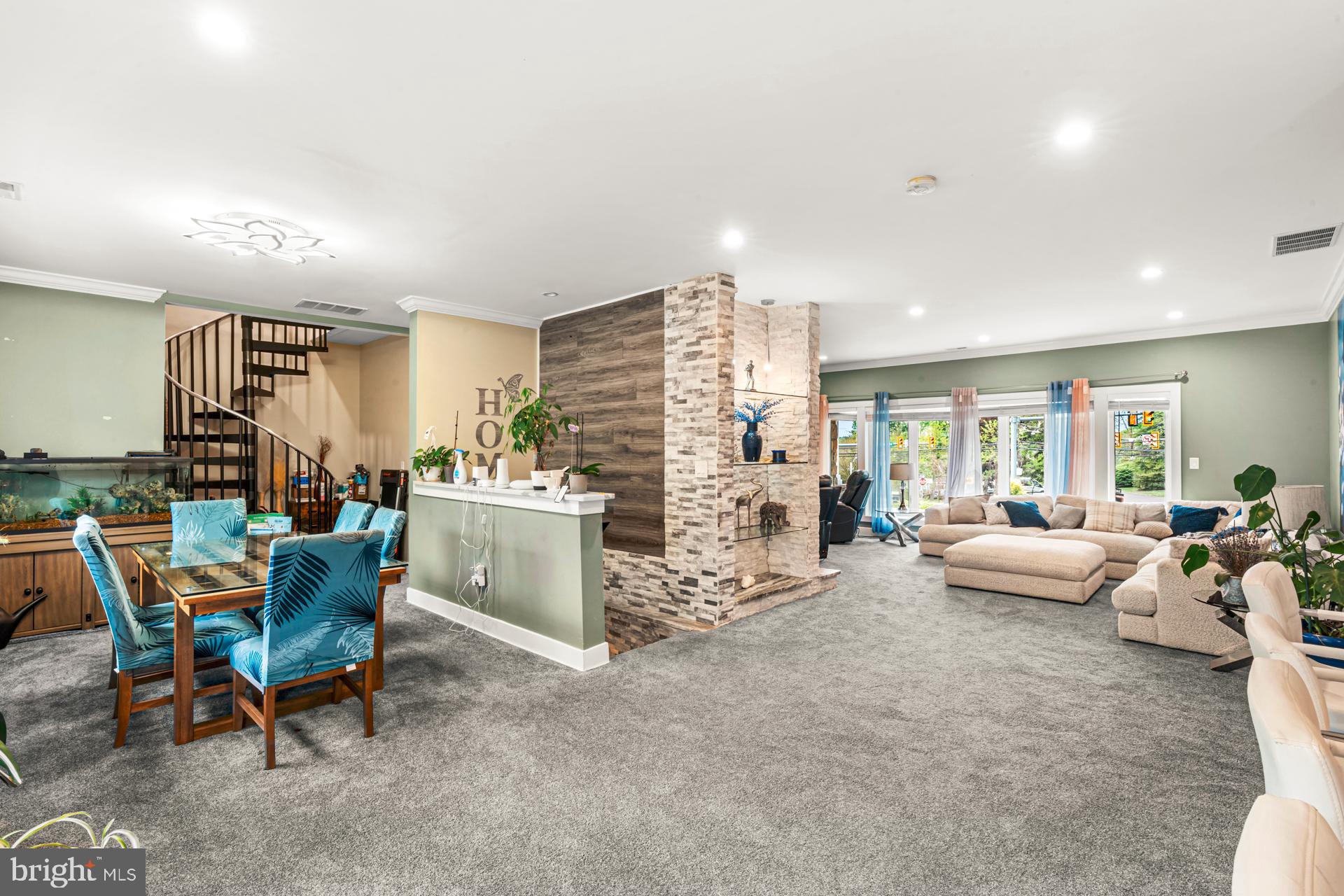 JUSTA FARMS - Residential
