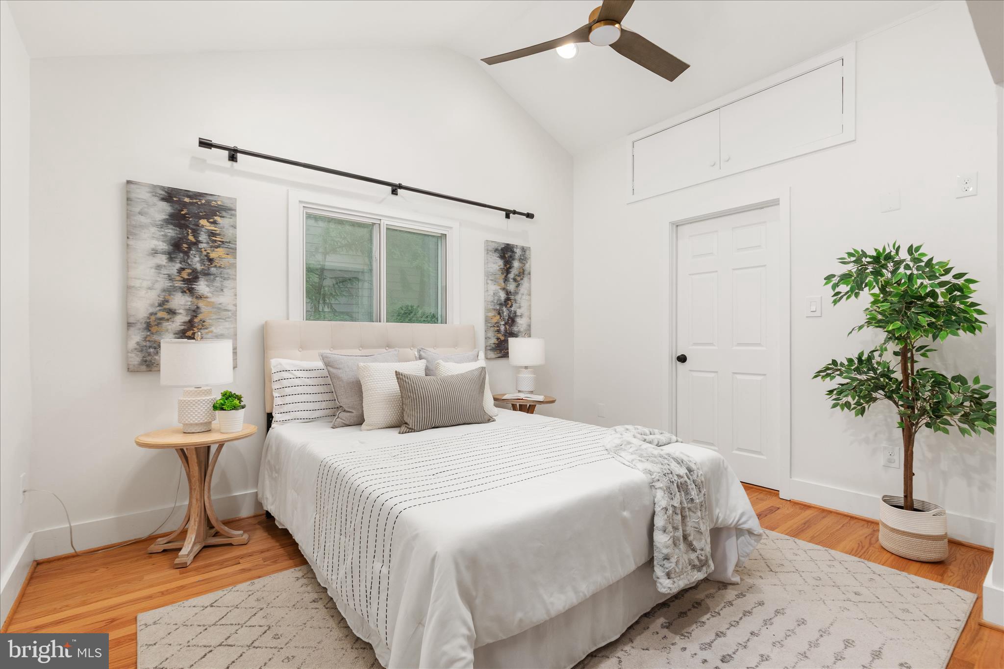 KENSINGTON - Residential