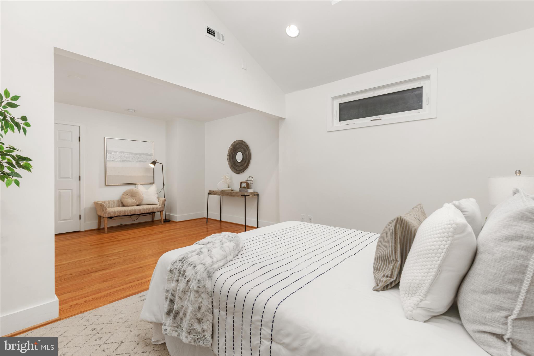 KENSINGTON - Residential