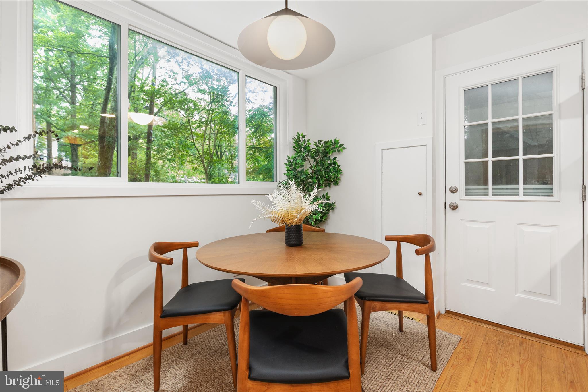 KENSINGTON - Residential