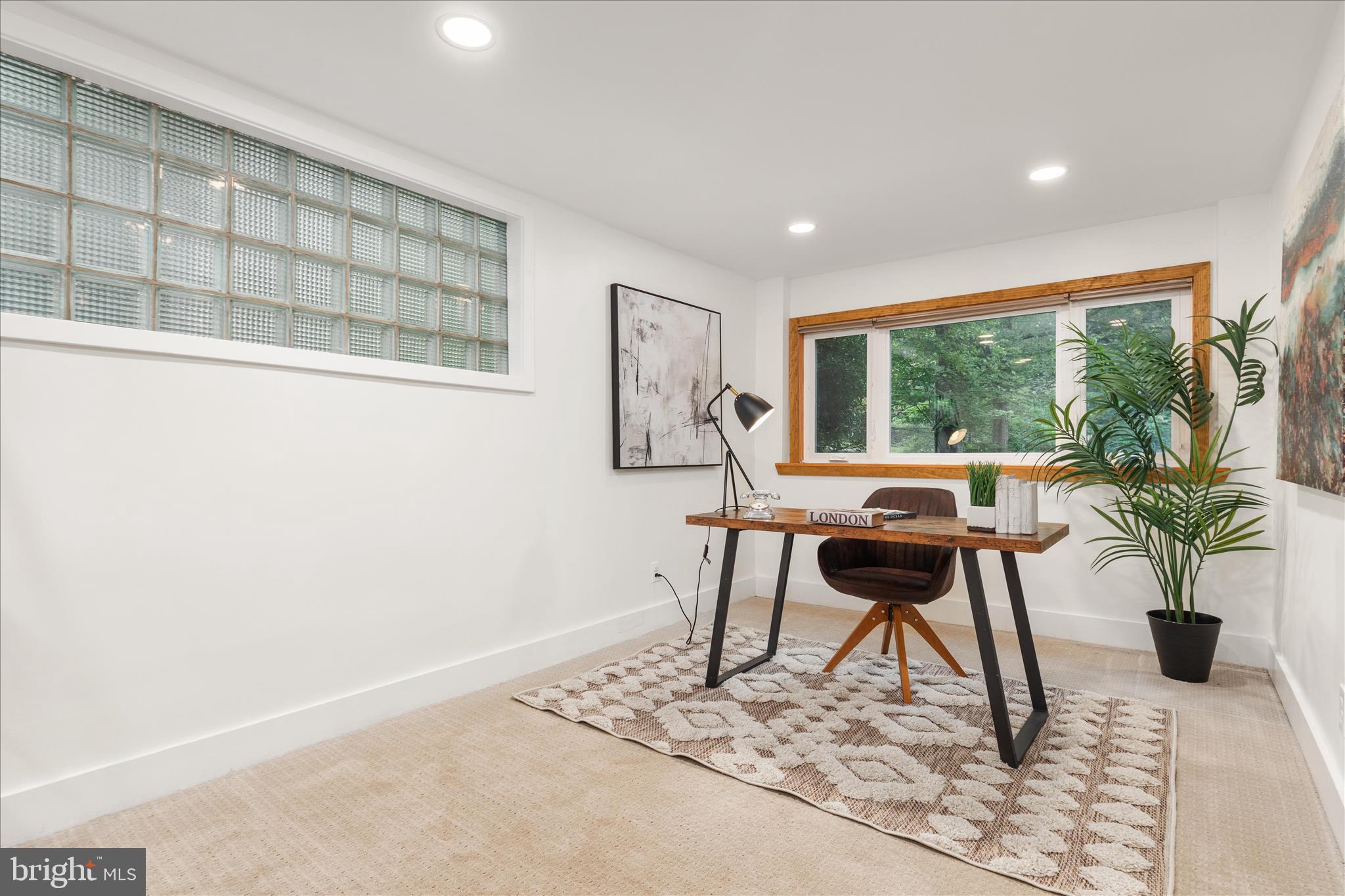 KENSINGTON - Residential