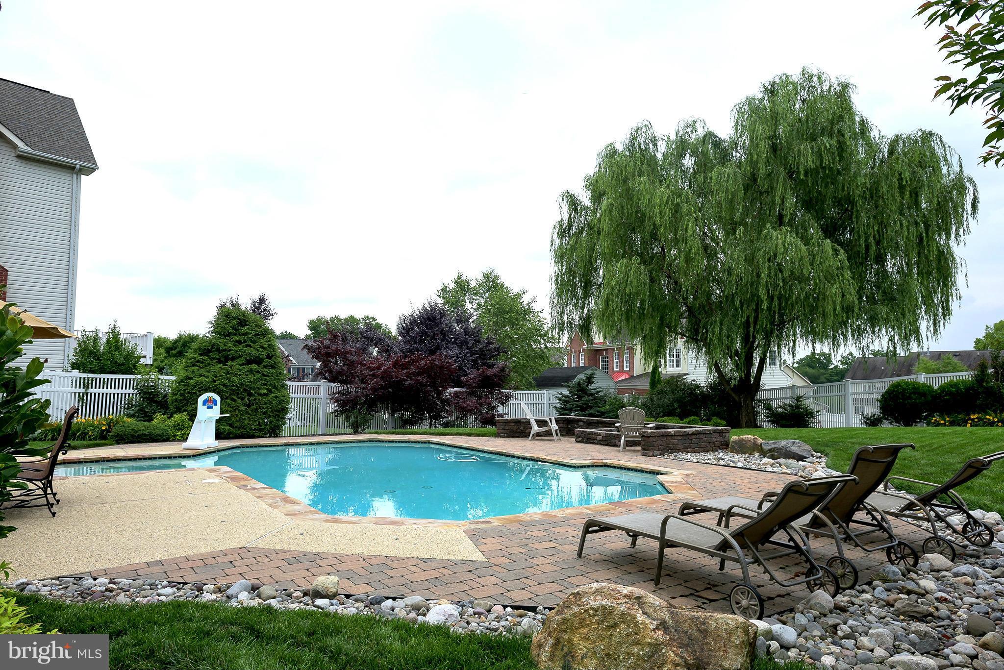 GROVEMONT - Residential