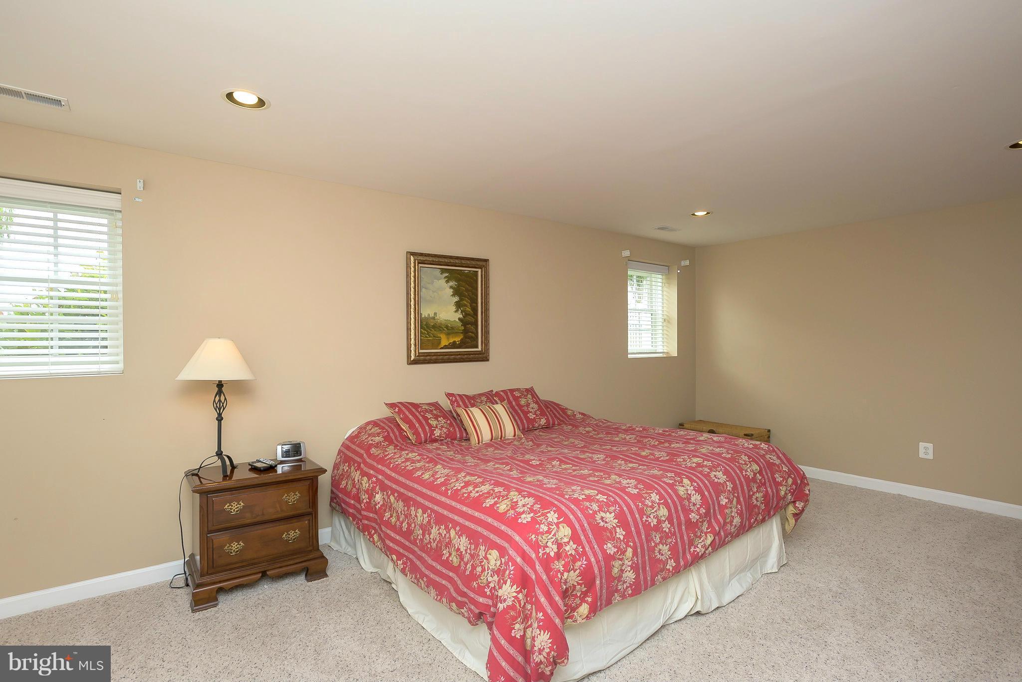 GROVEMONT - Residential