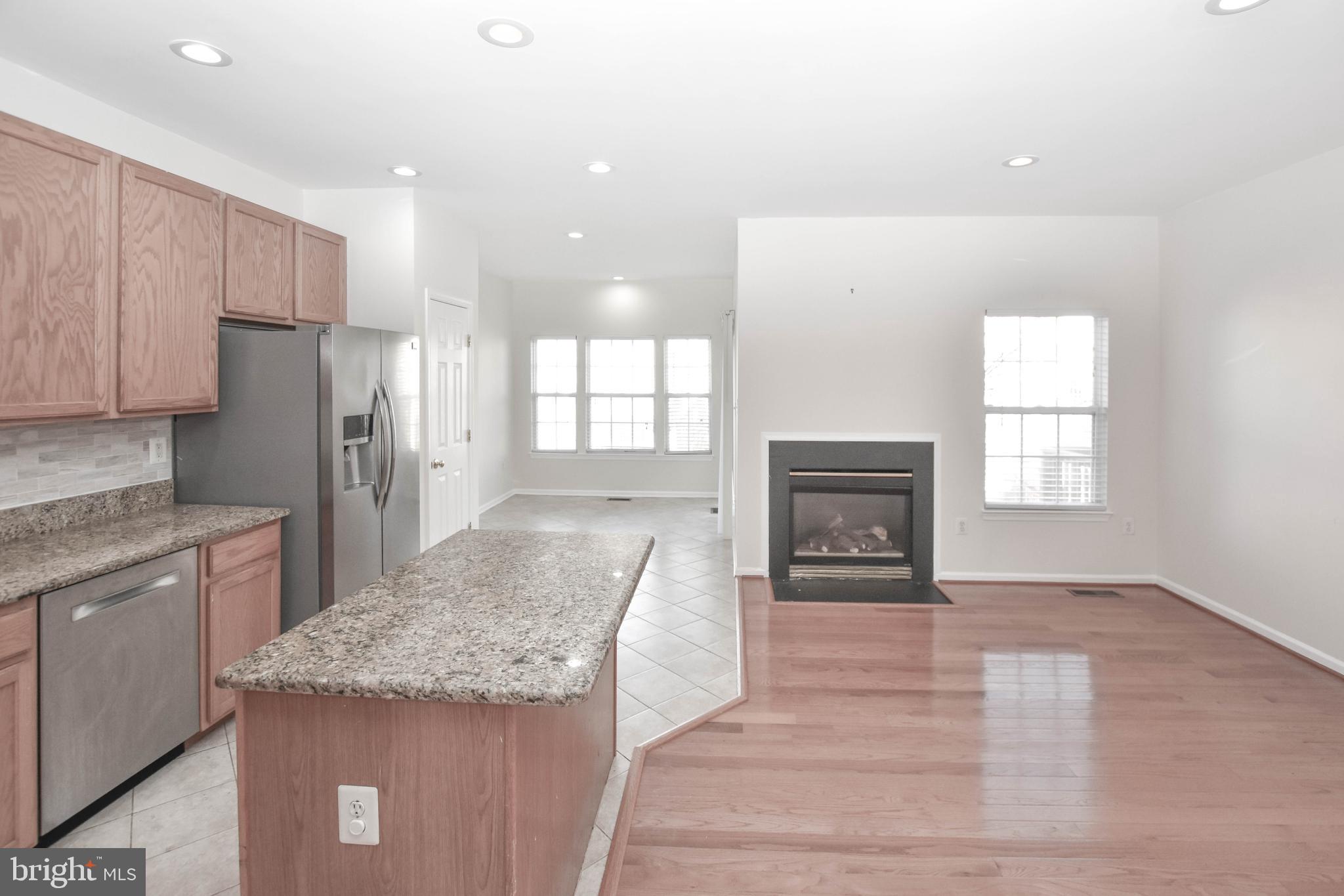 MCNAIR FARMS LANDBAY - Residential Lease