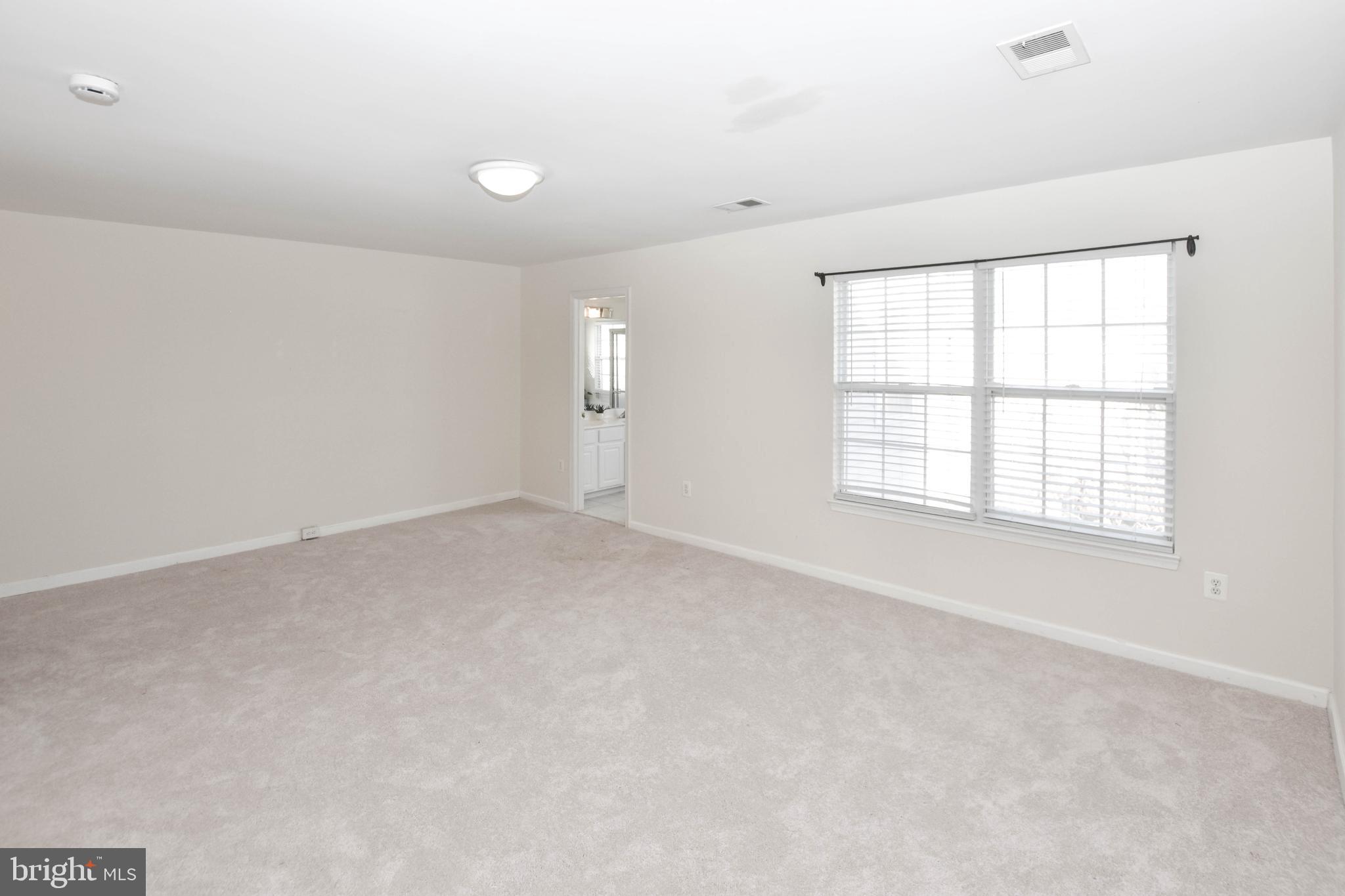 MCNAIR FARMS LANDBAY - Residential Lease