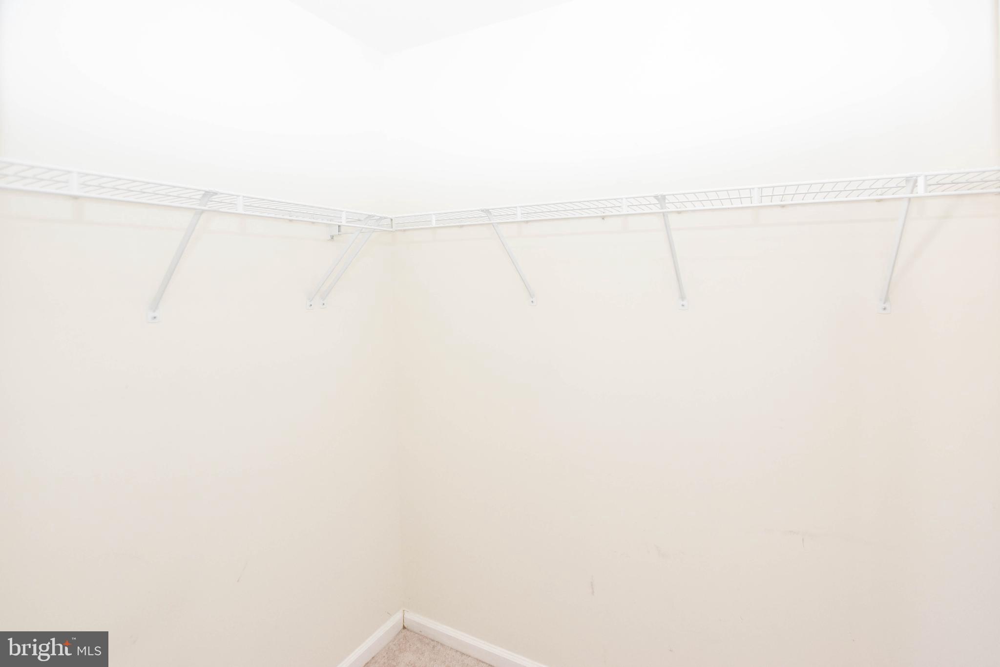 MCNAIR FARMS LANDBAY - Residential Lease