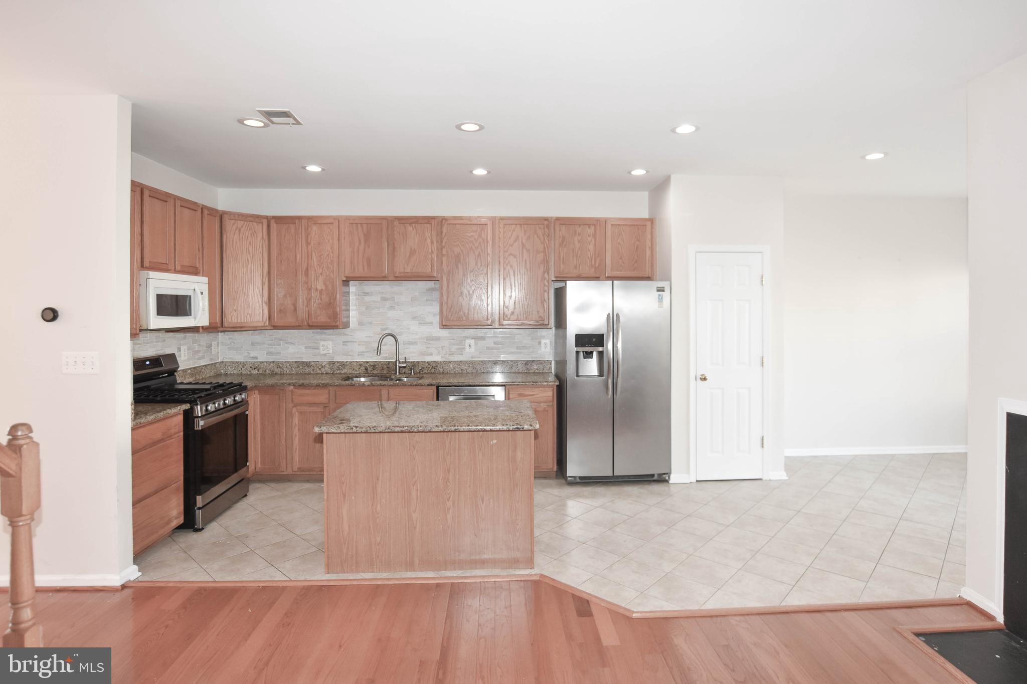 MCNAIR FARMS LANDBAY - Residential Lease