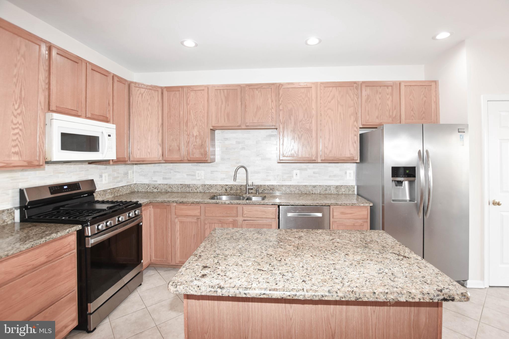 MCNAIR FARMS LANDBAY - Residential Lease