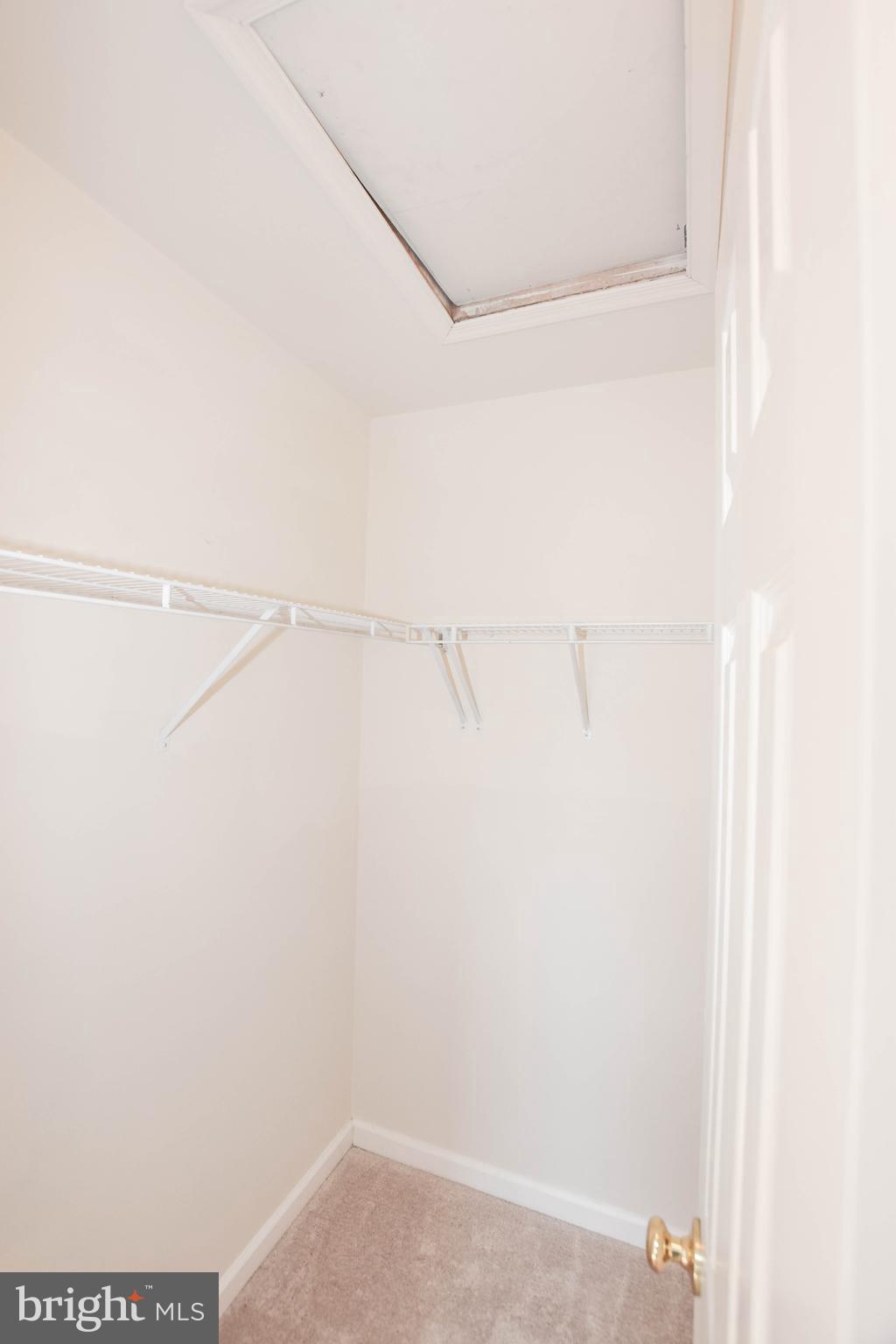 MCNAIR FARMS LANDBAY - Residential Lease