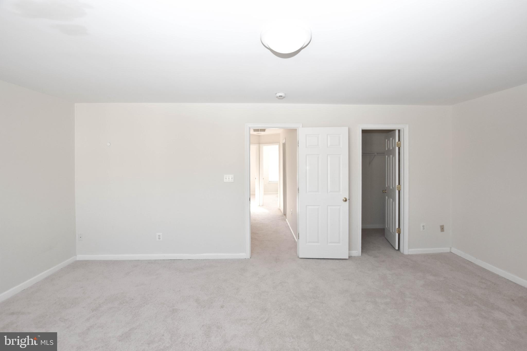 MCNAIR FARMS LANDBAY - Residential Lease