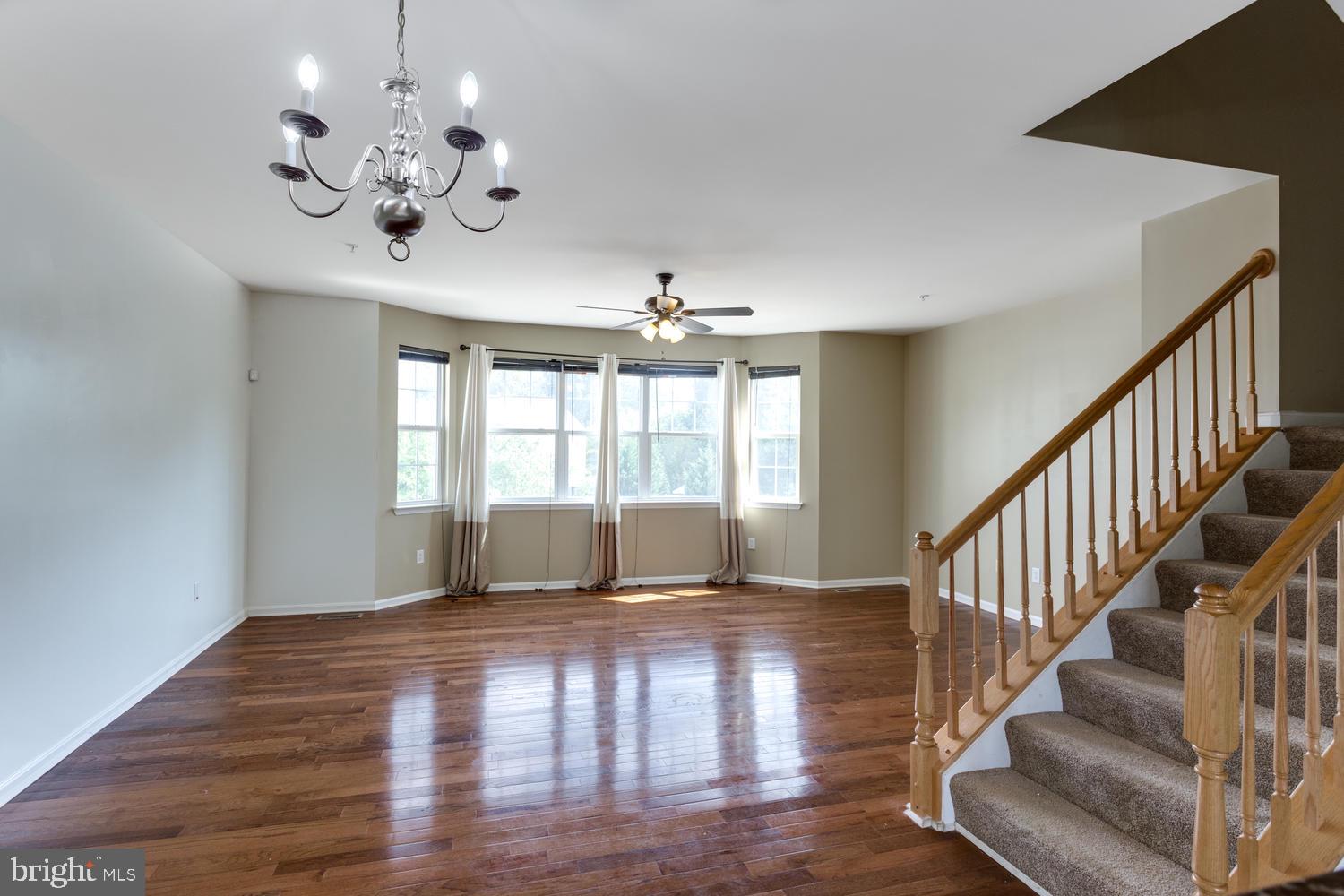 OAK TREE LANDING - Residential