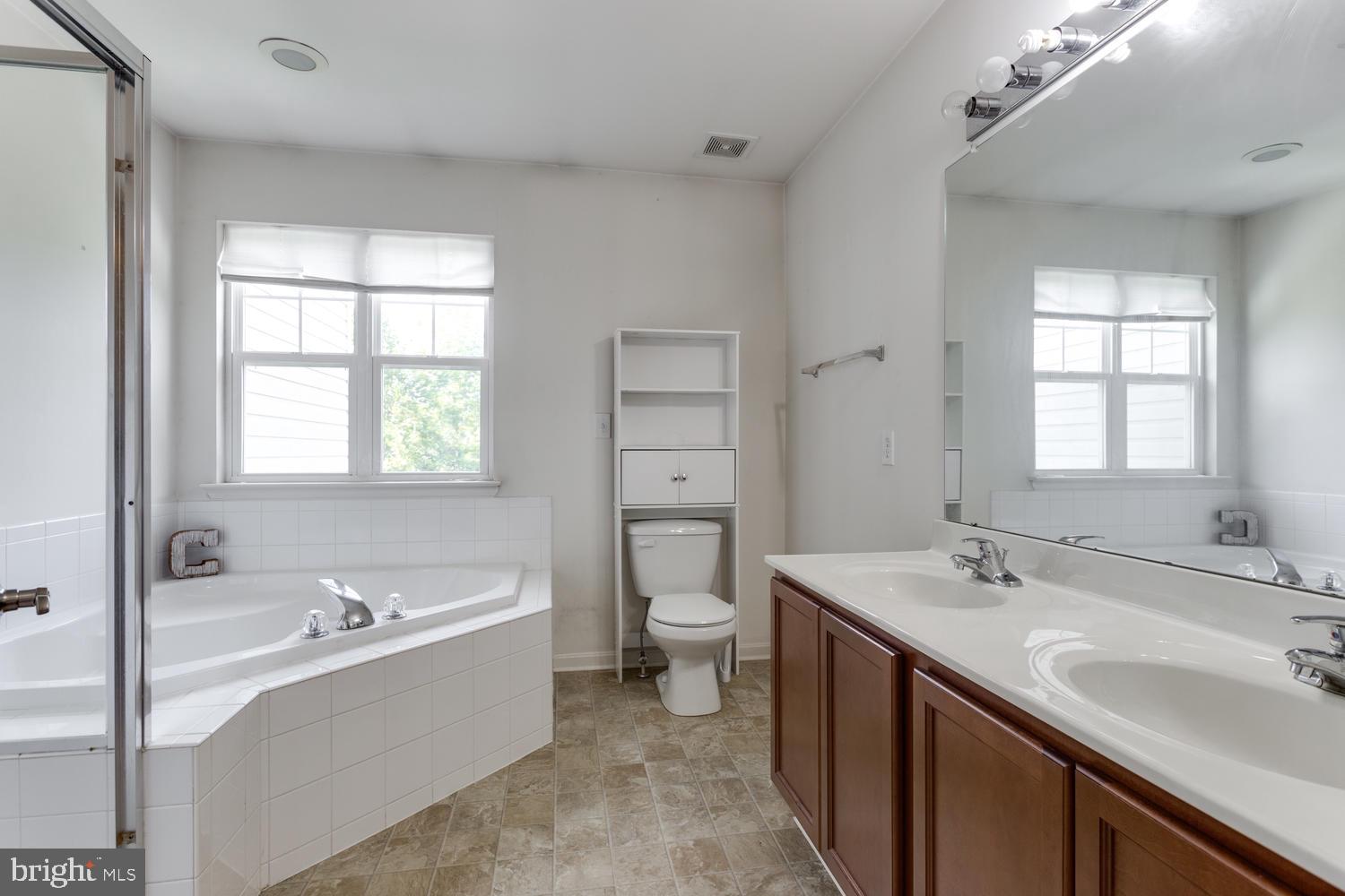 OAK TREE LANDING - Residential