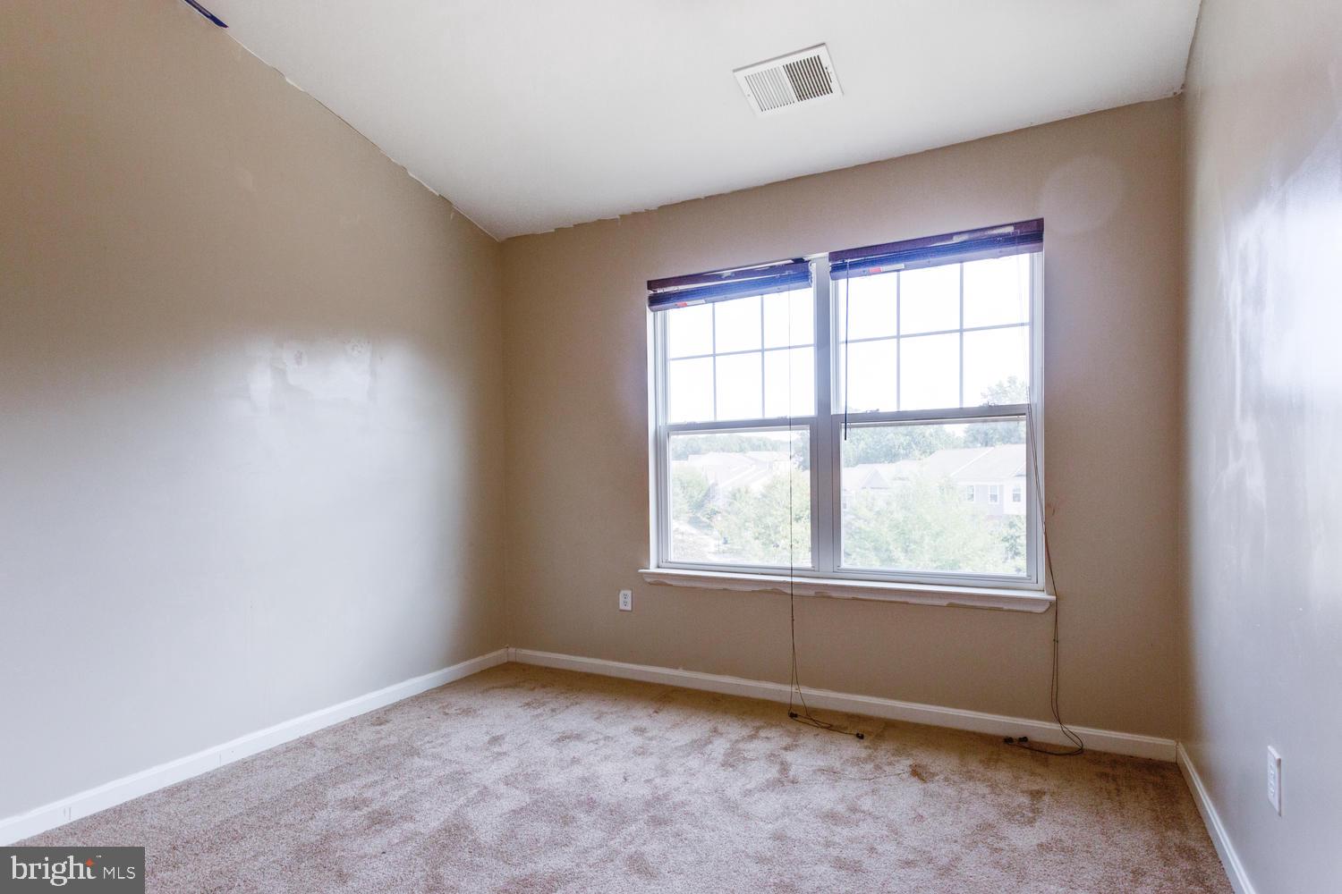 OAK TREE LANDING - Residential