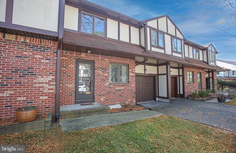 Townhouse For Sale - 15 Leicester Lane<br/> Mercer County, EWING, NJ 08628
