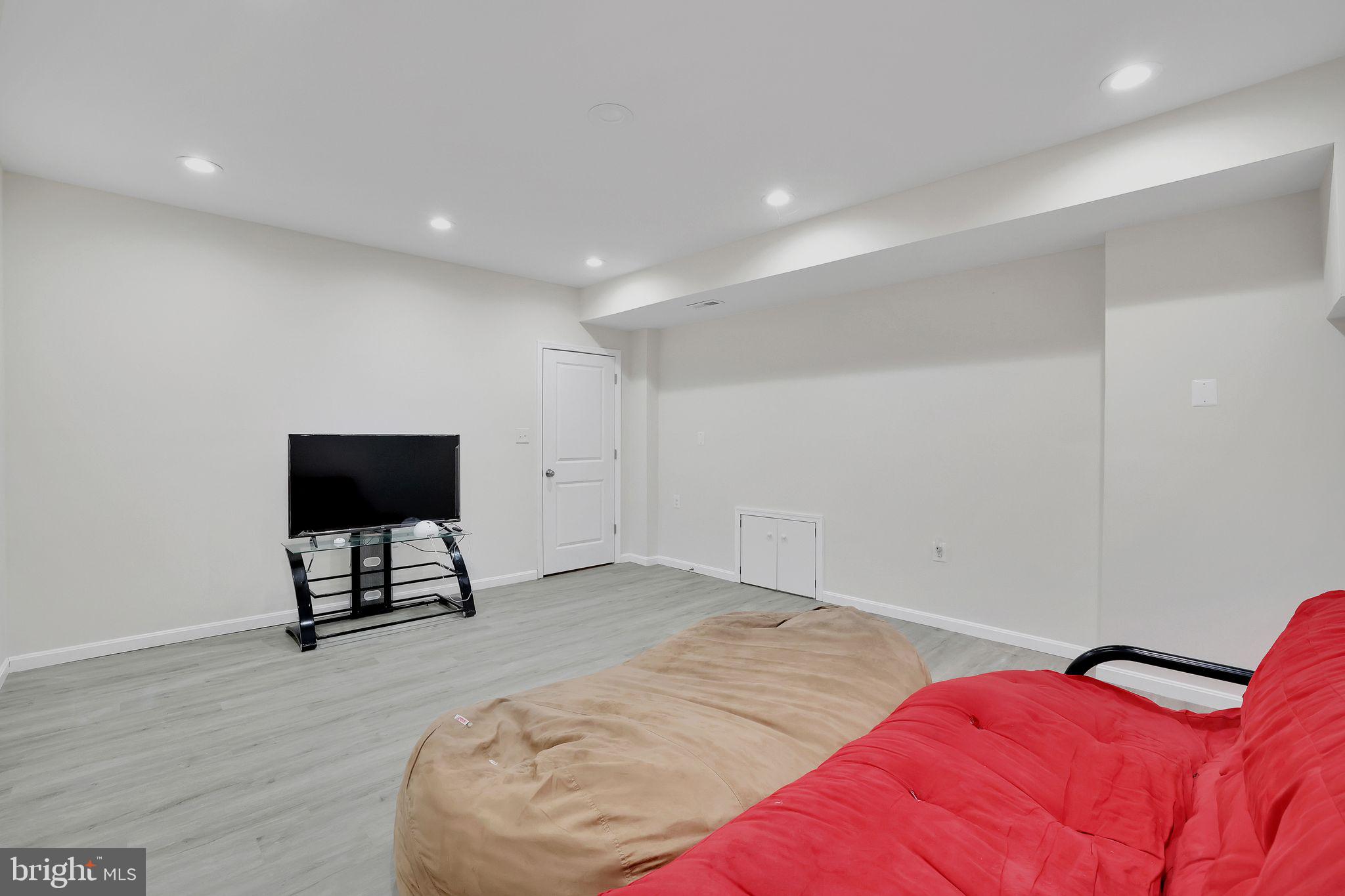 LENAH MILL - Residential