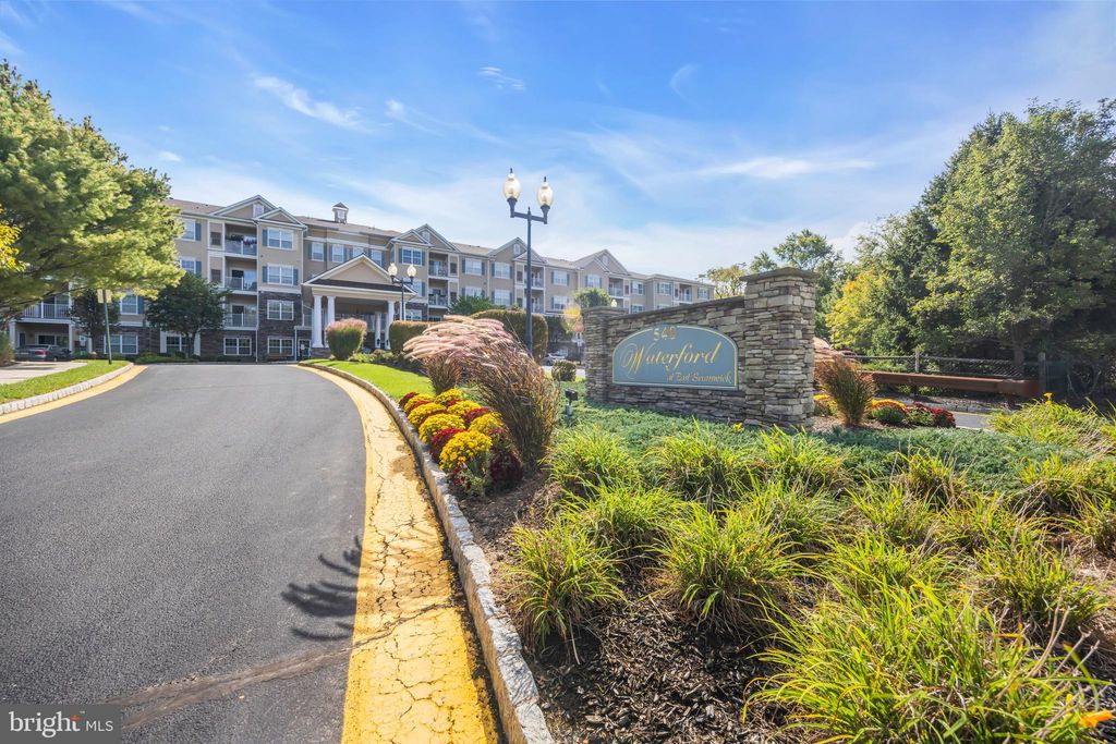Photo of 540 Cranbury Road #410, EAST BRUNSWICK, NJ 08816 (MLS # NJMX2010642)