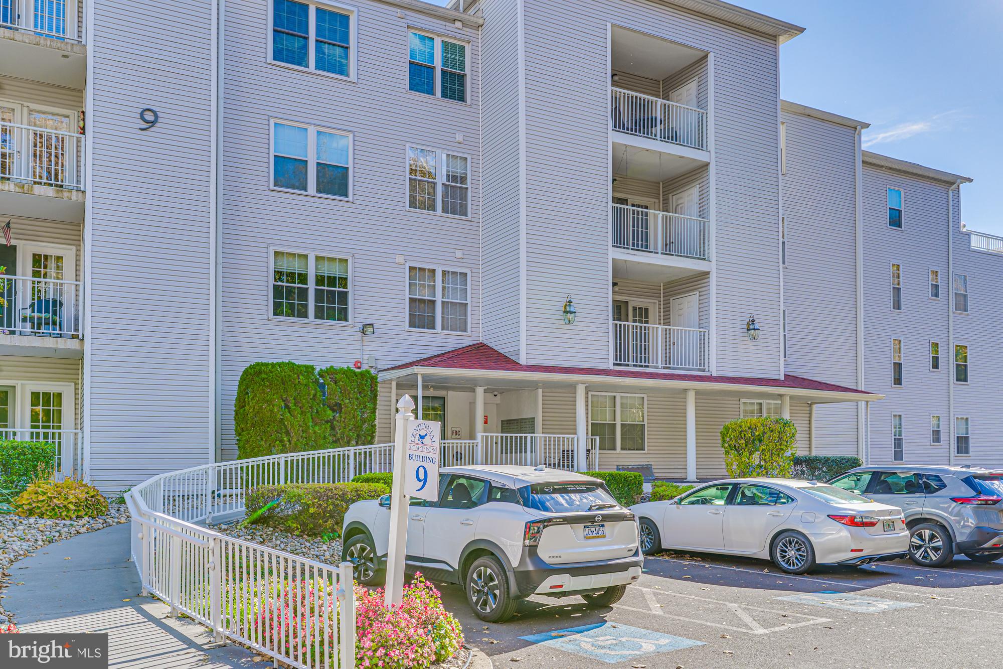 CENTENNIAL STATION - Residential