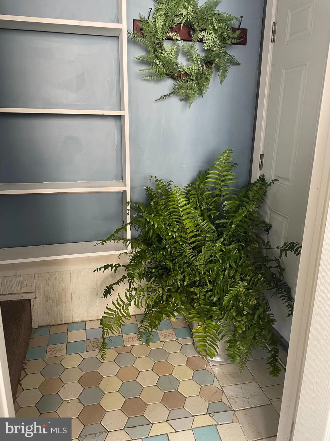 Maple Shade, New Jersey 08052, United States, 4 Bedrooms Bedrooms, ,1 BathroomBathrooms,Residential,Active,237357