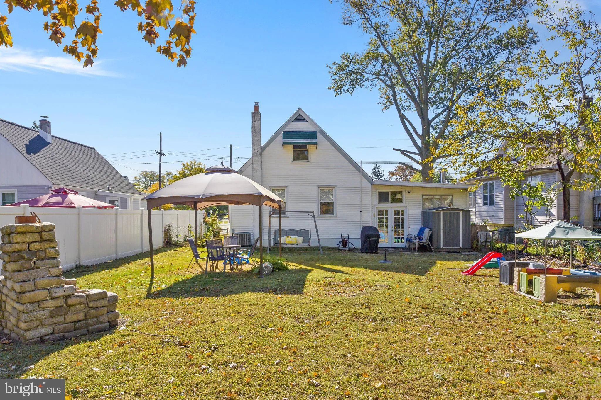 Maple Shade, New Jersey 08052, United States, 4 Bedrooms Bedrooms, ,1 BathroomBathrooms,Residential,Active,237357