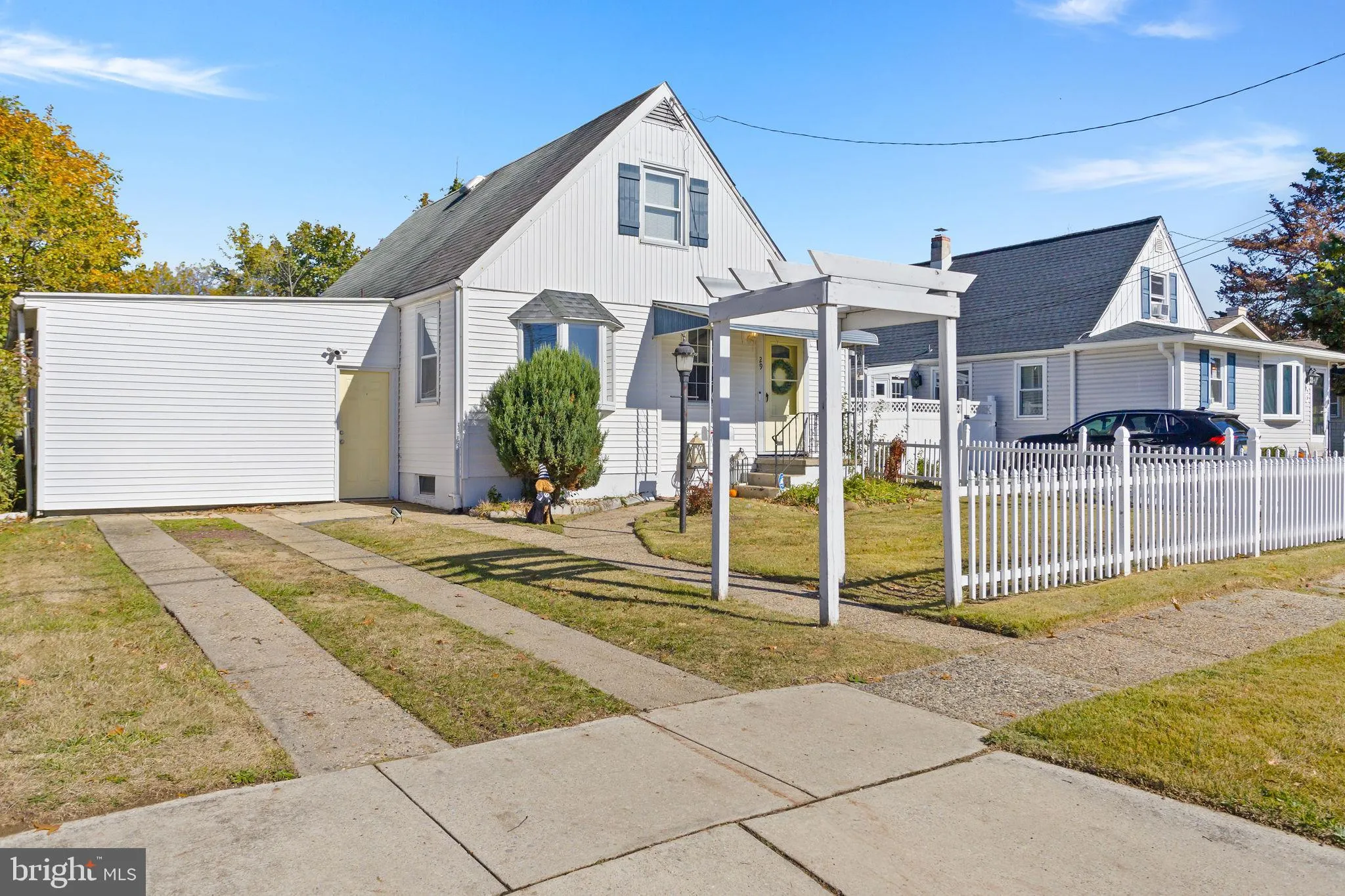 Maple Shade, New Jersey 08052, United States, 4 Bedrooms Bedrooms, ,1 BathroomBathrooms,Residential,Active,237357